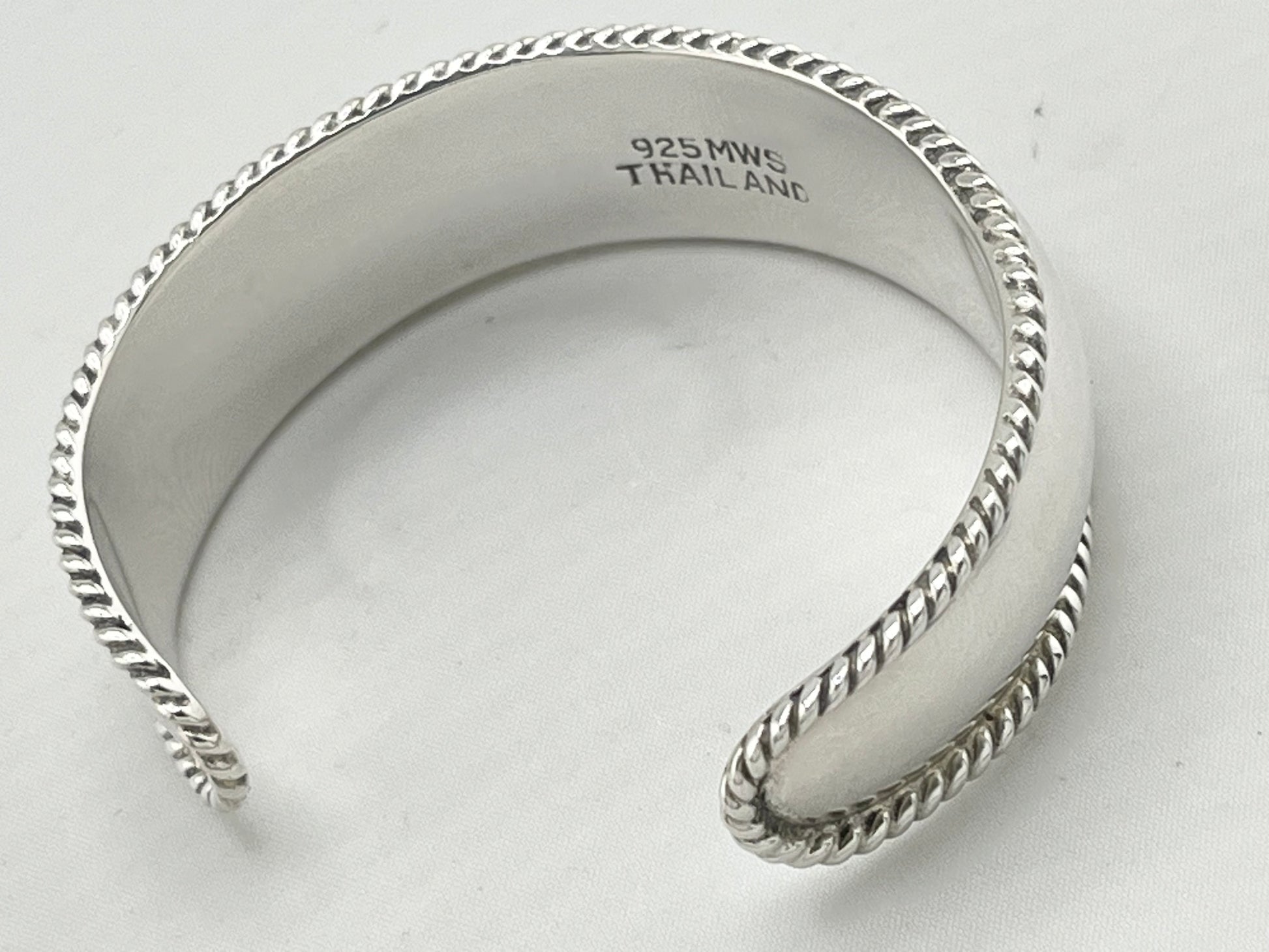 925 Sterling Silver Vintage Wide Polished Cuff Bracelet