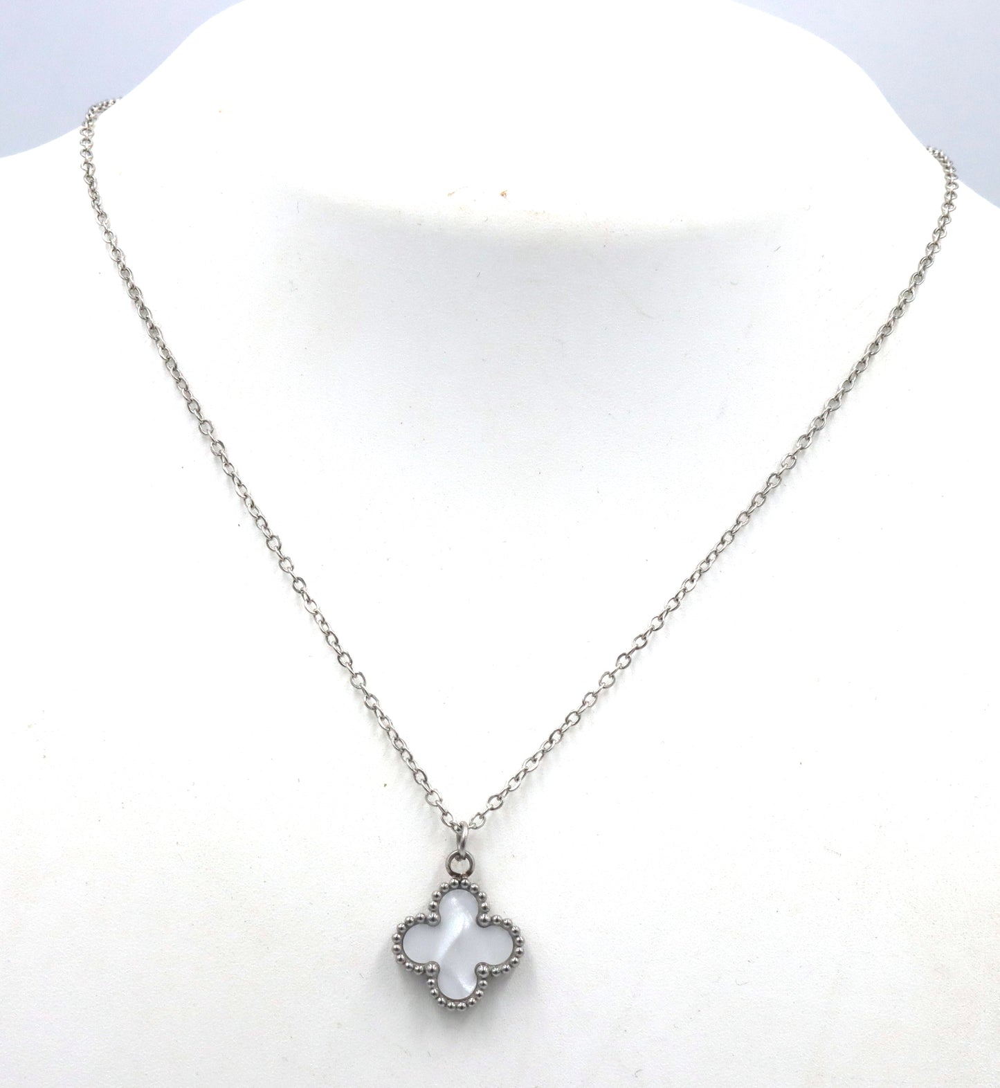 Stainless steel clover pendant on chain