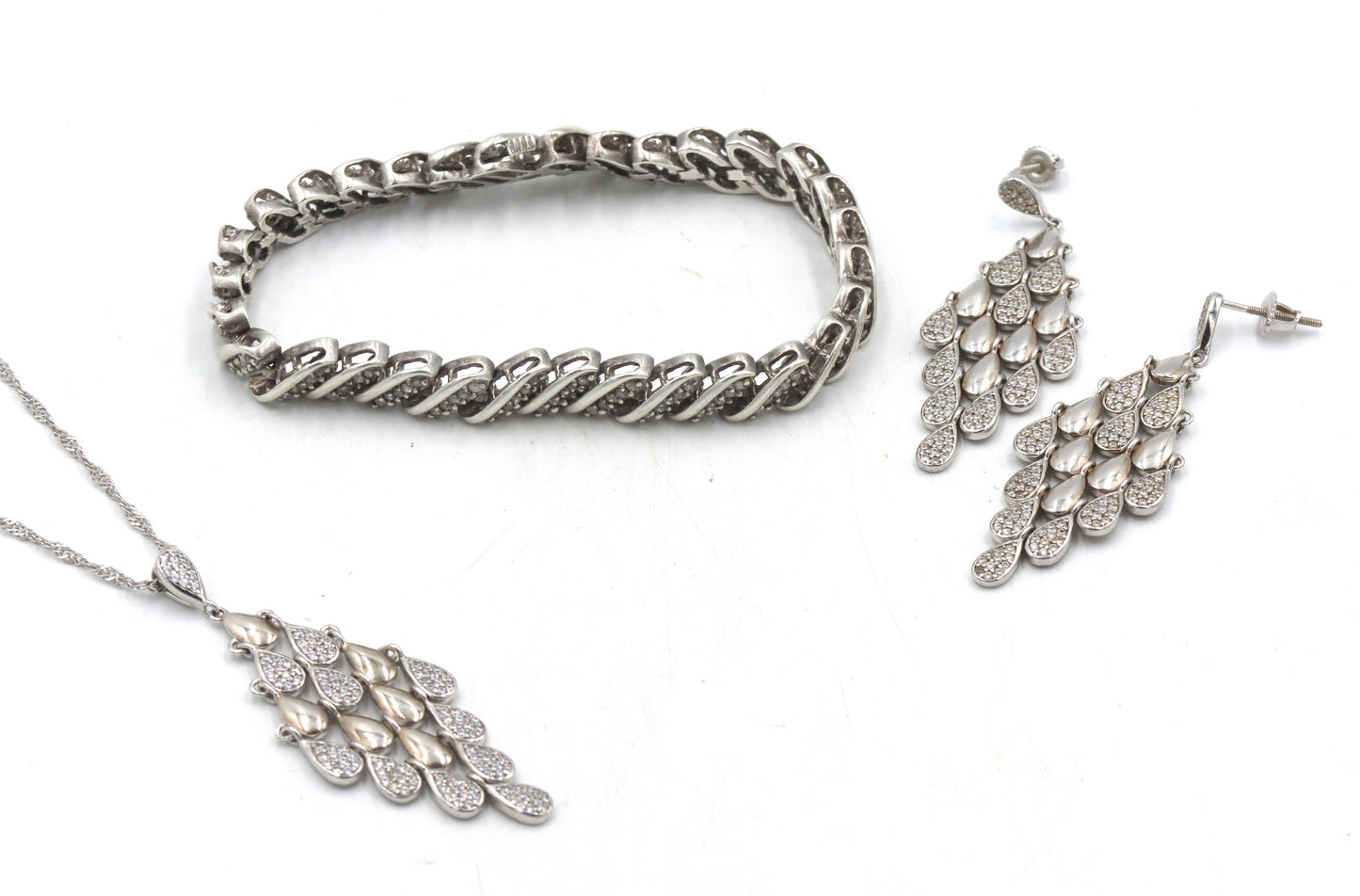 Group lot of Vintage 925 sterling silver mixed jewelry