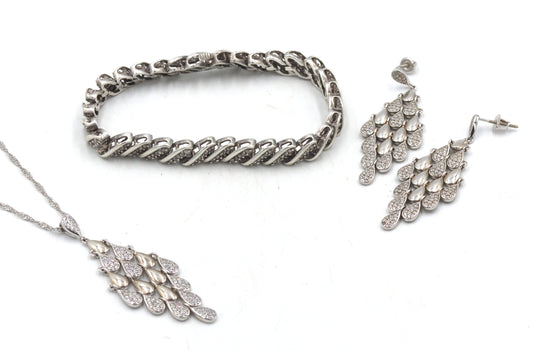Group lot of Vintage 925 sterling silver mixed jewelry