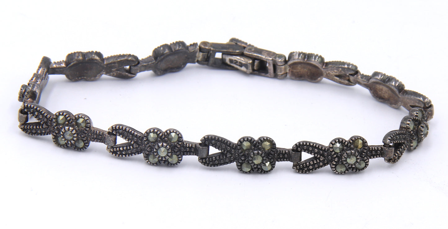 Group Lot of  Vintage 925 Sterlng Silver Jewelry