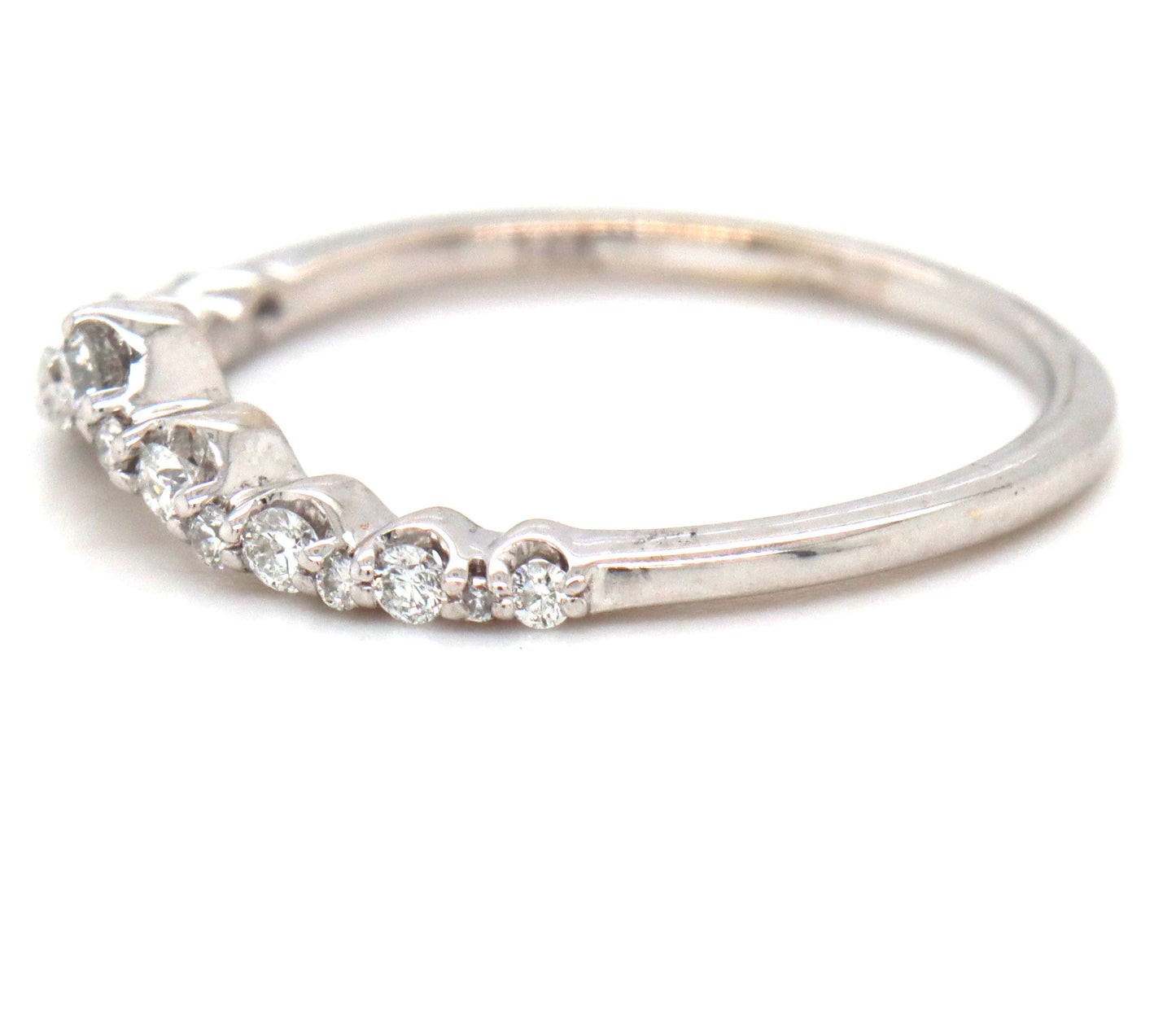 14kt White gold 0.20ctw diamond curved band