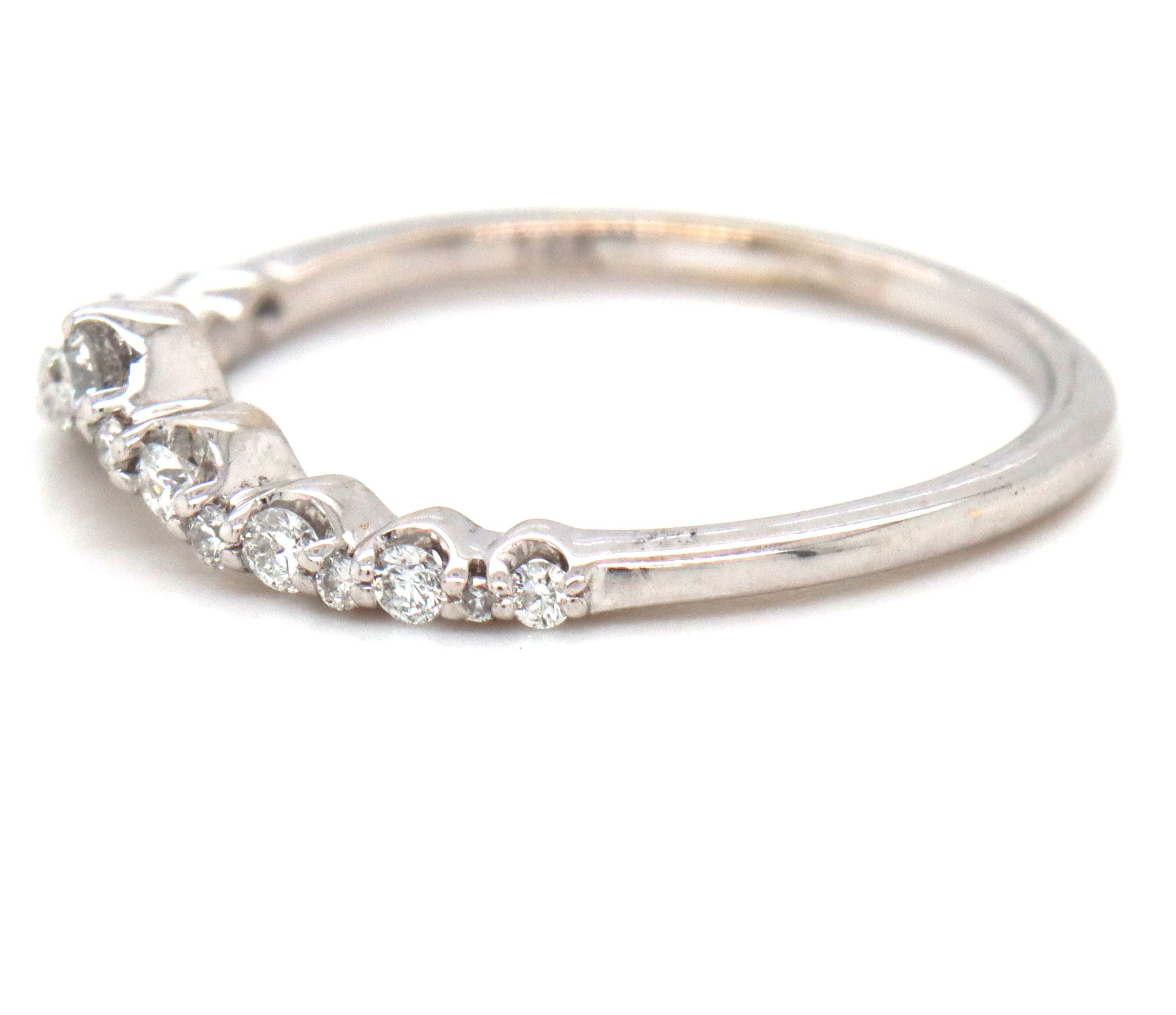 14kt White gold 0.20ctw diamond curved band