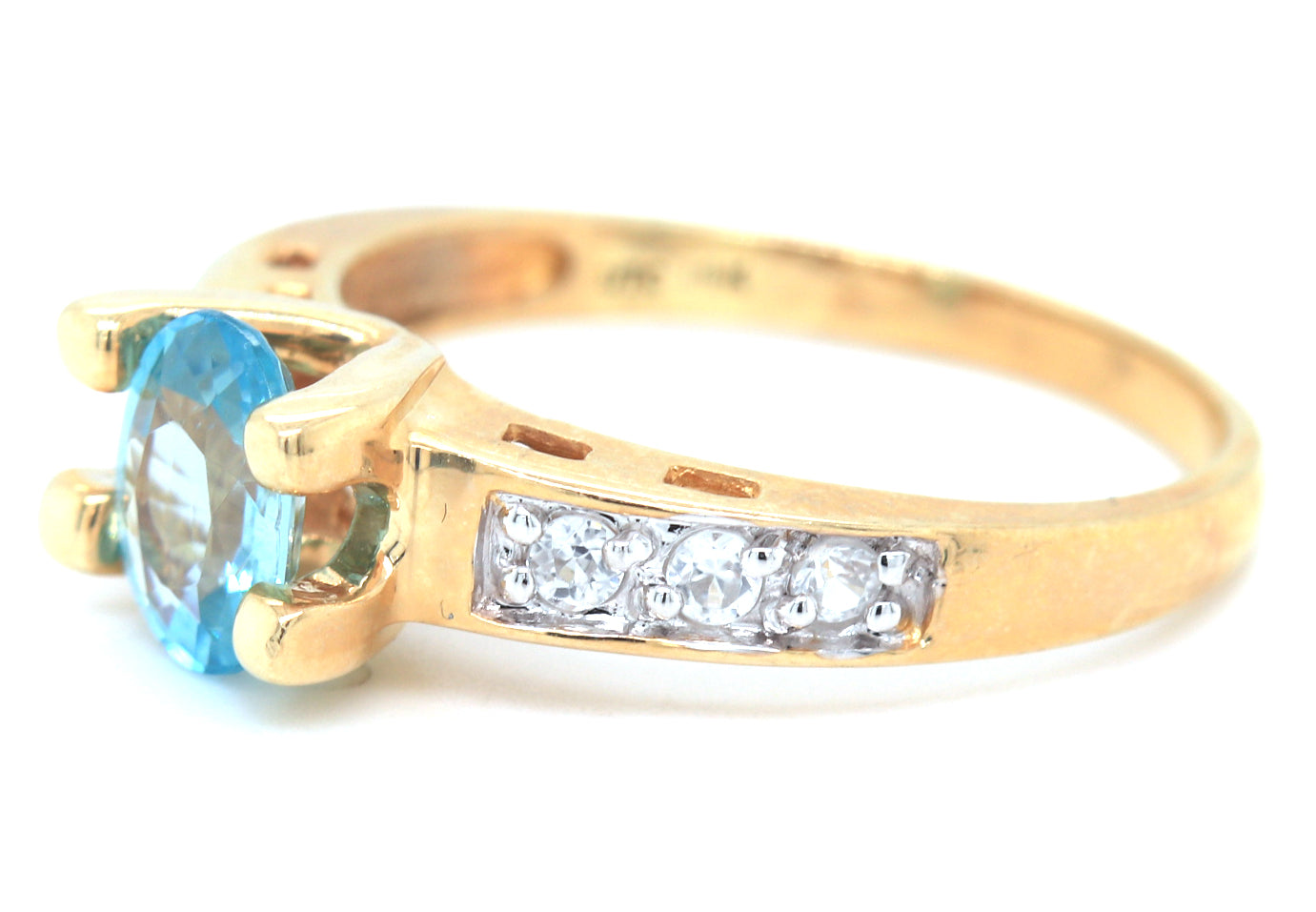 14kt Yellow gold blue Spinel and diamond ring