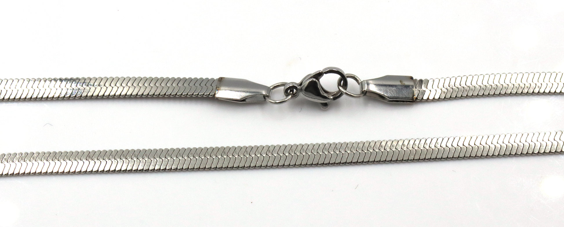 Set of 2 necklaces and matching bracelets