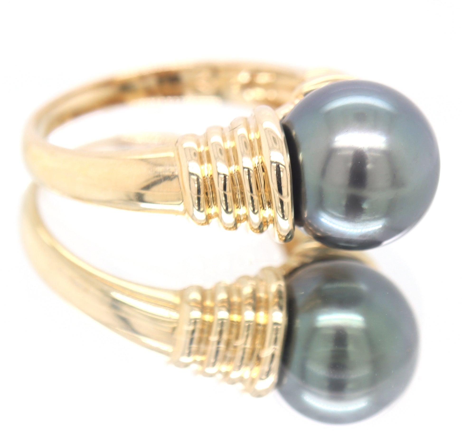 14kt Yellow Gold 10.5mm Tahitian Pearl Ring