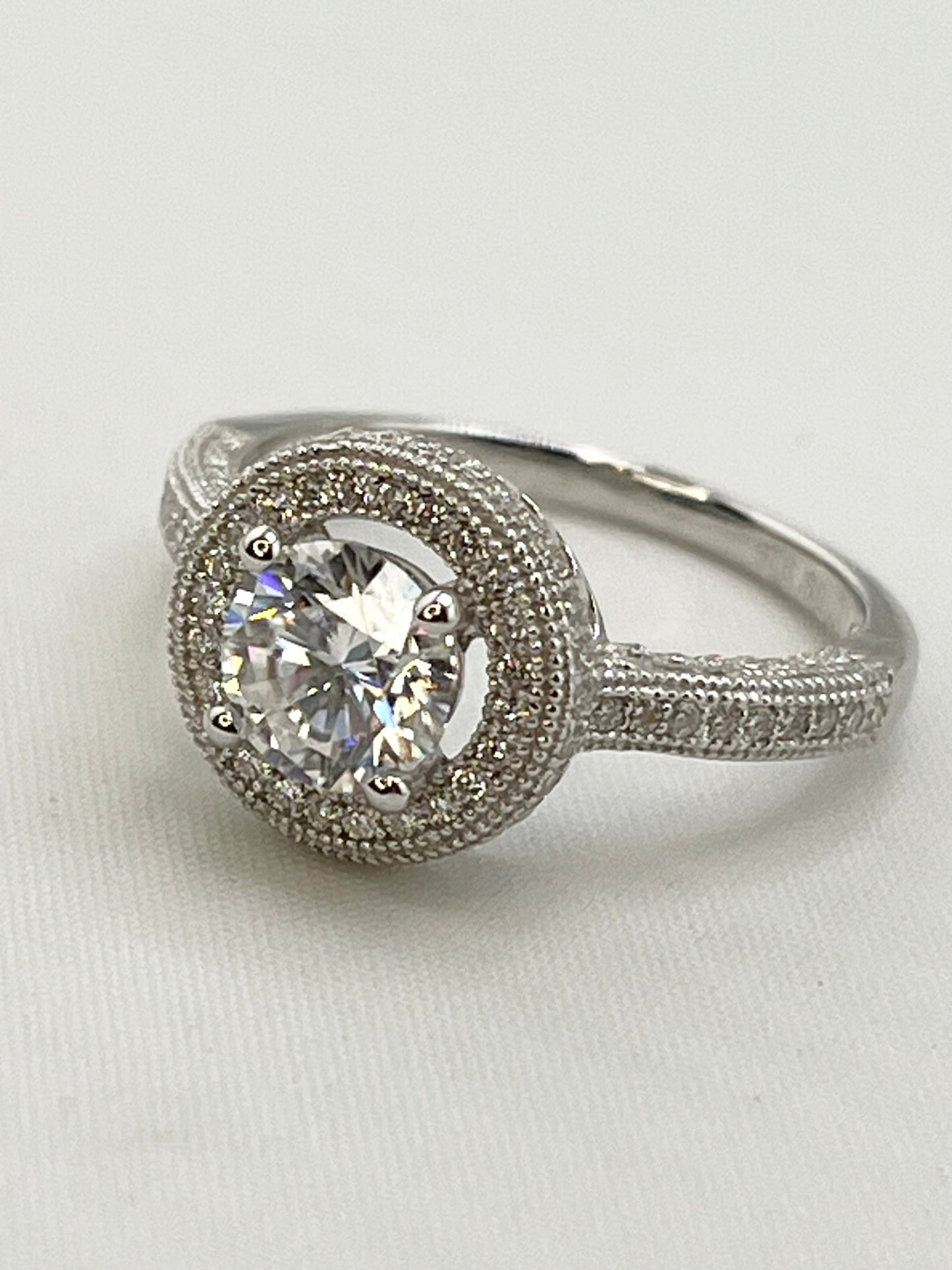 925 Sterling Silver TW One Carat Brilliant Cut Moissanite Halo Engagement Ring