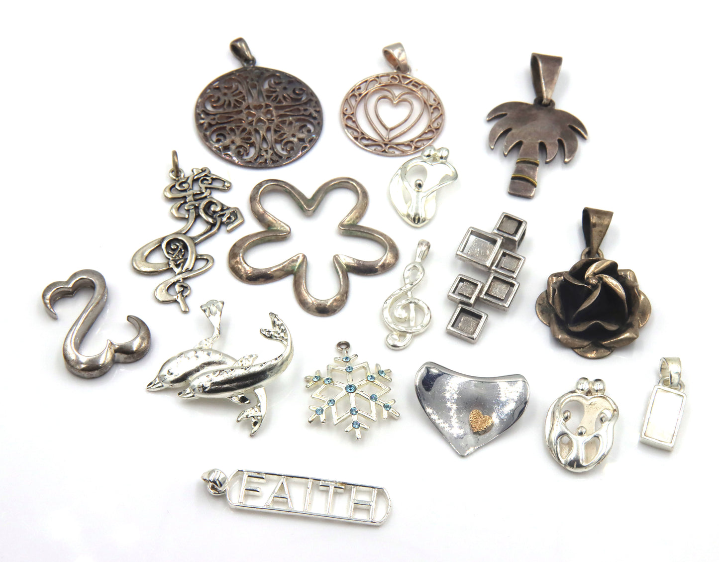 Lot of vintage 925 sterling silver pendants