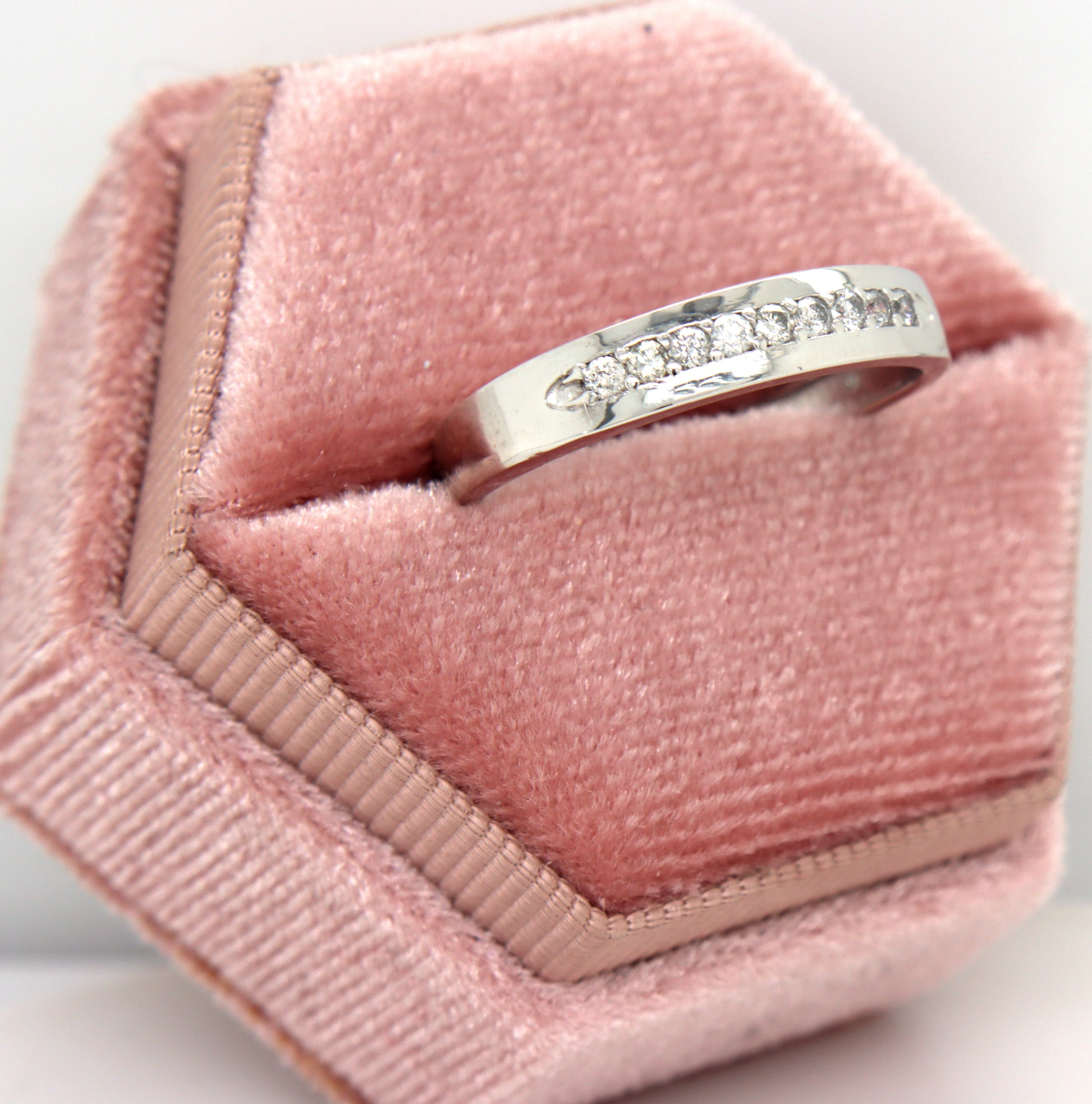 10kt White gold diamond accent band