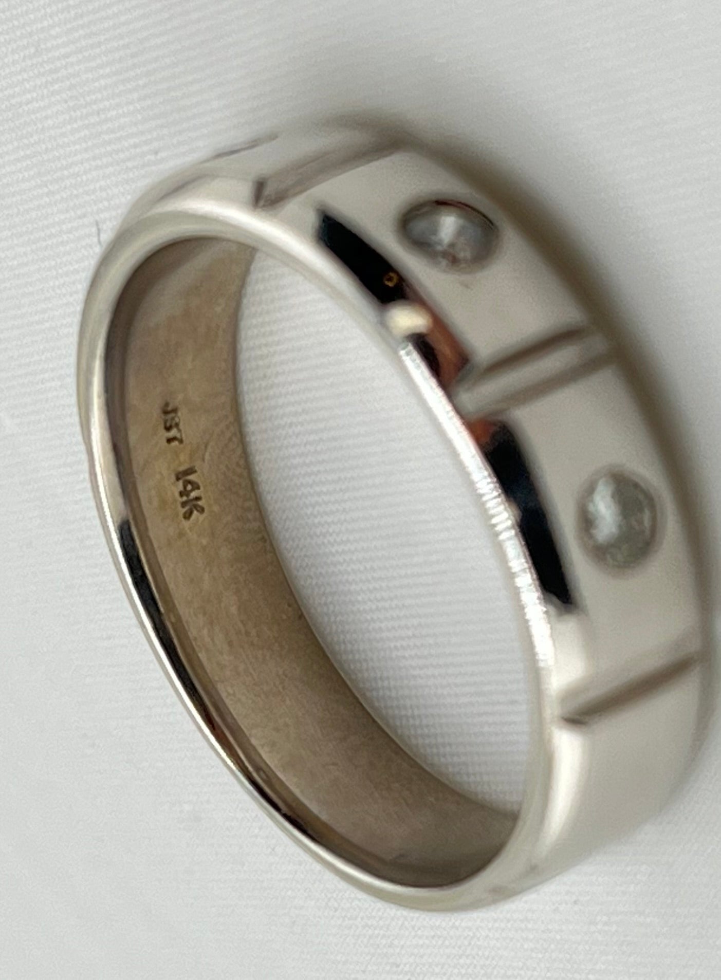 14KT White Gold 6mm Square Shape Diamond Section Band