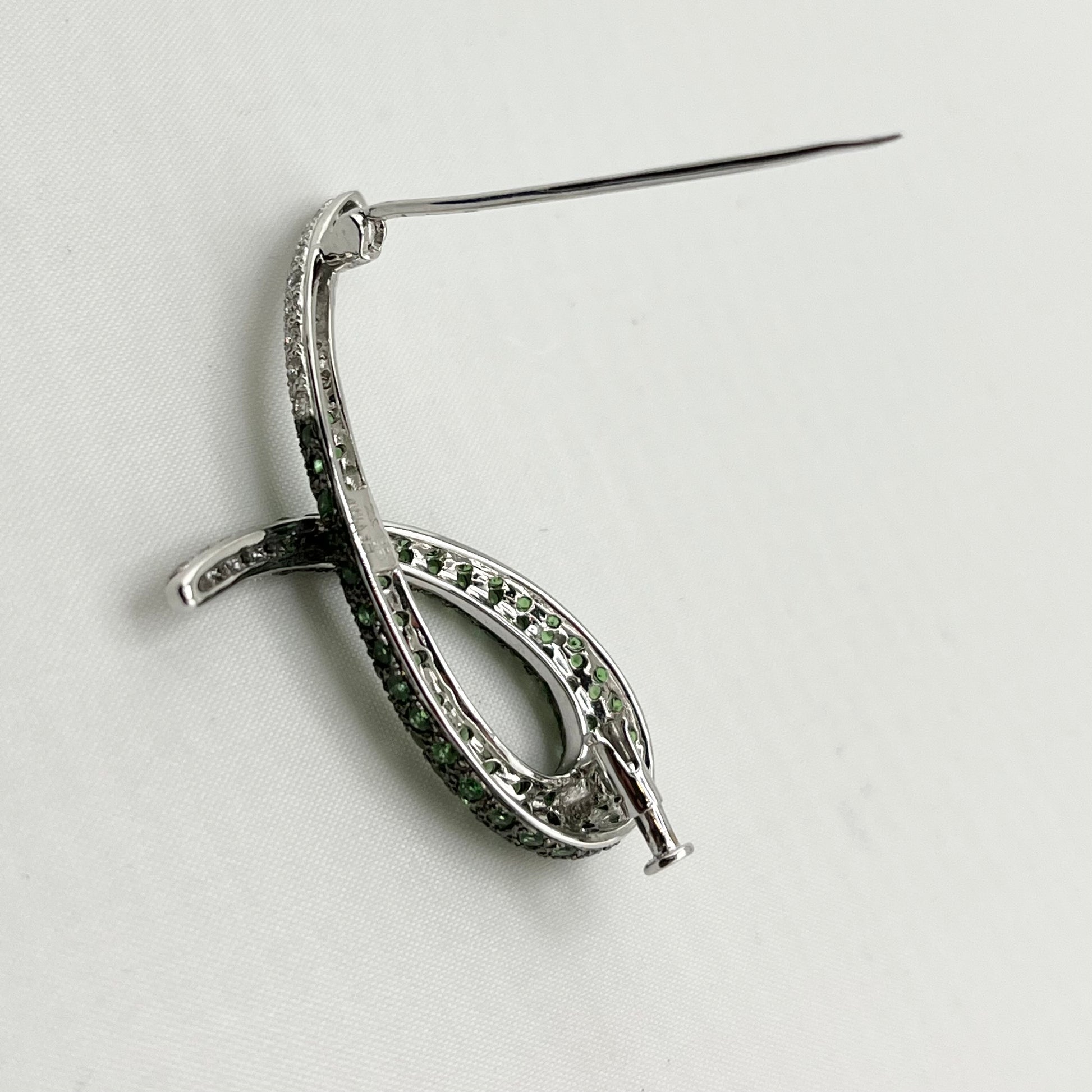 18KT White Gold Le Vian Diamond & Tsavorite Brooch