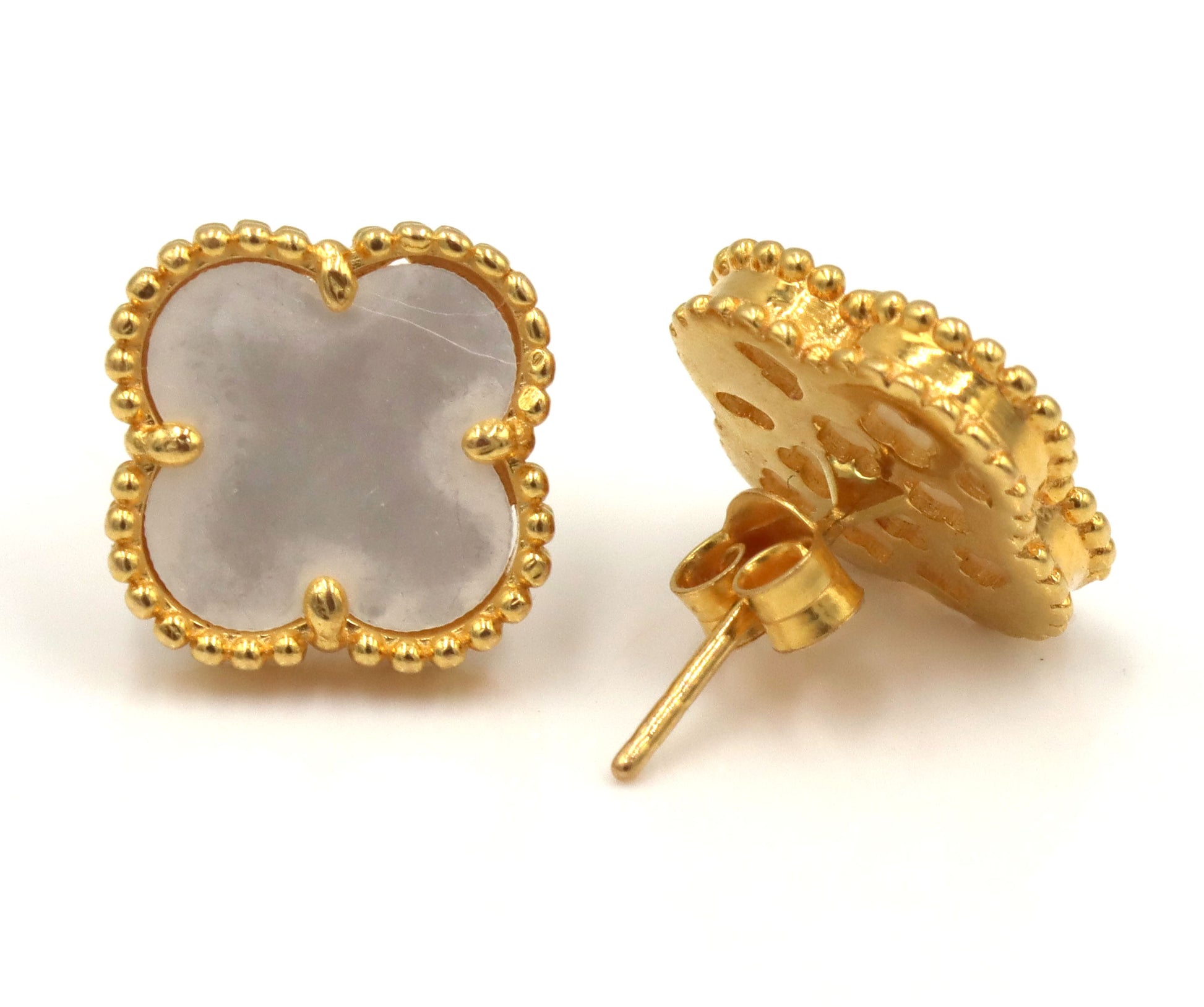 Set of 21kt Yellow gold mother of pearl bracelet and earrings