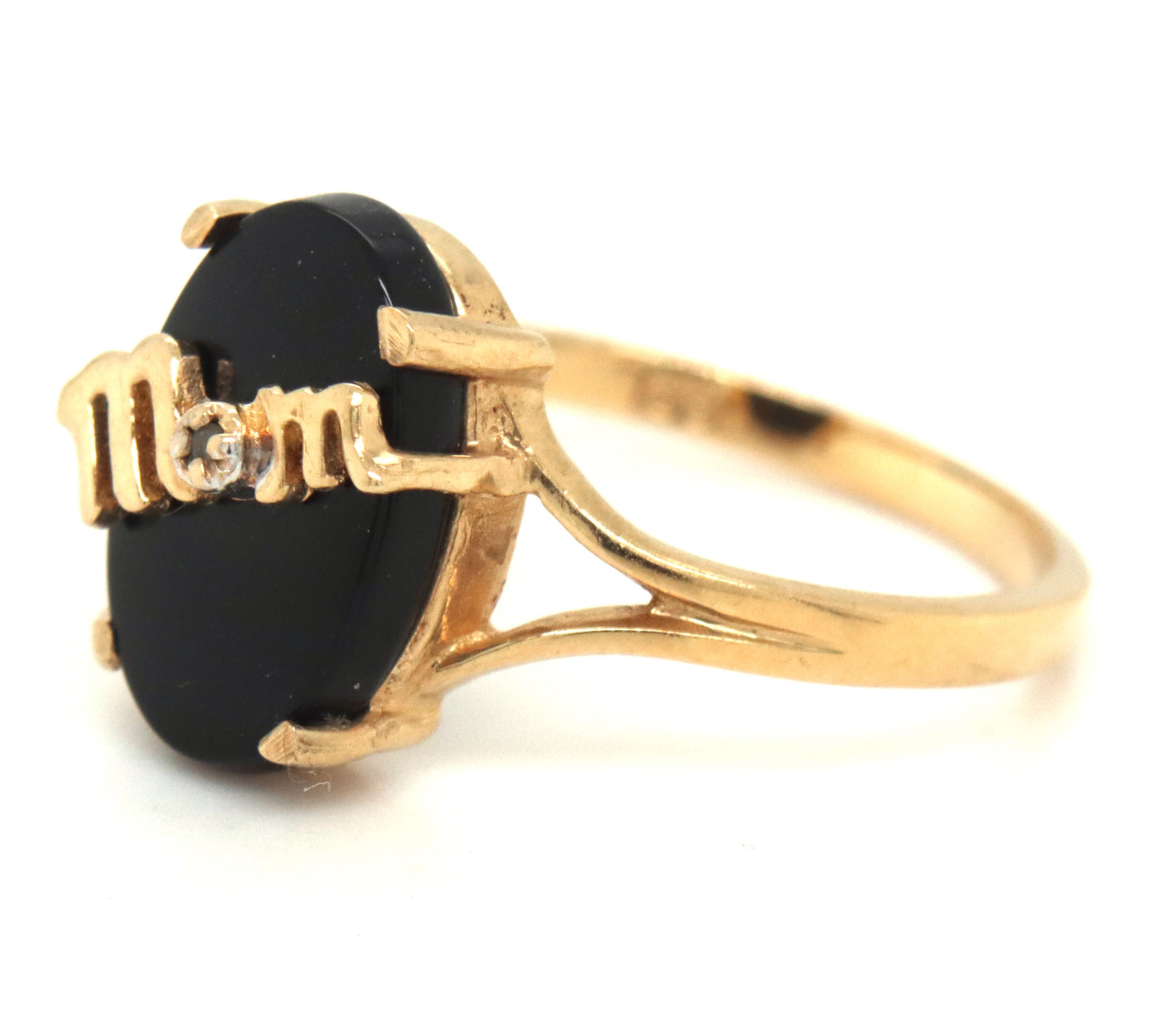 10kt Yellow gold black onyx MOM ring