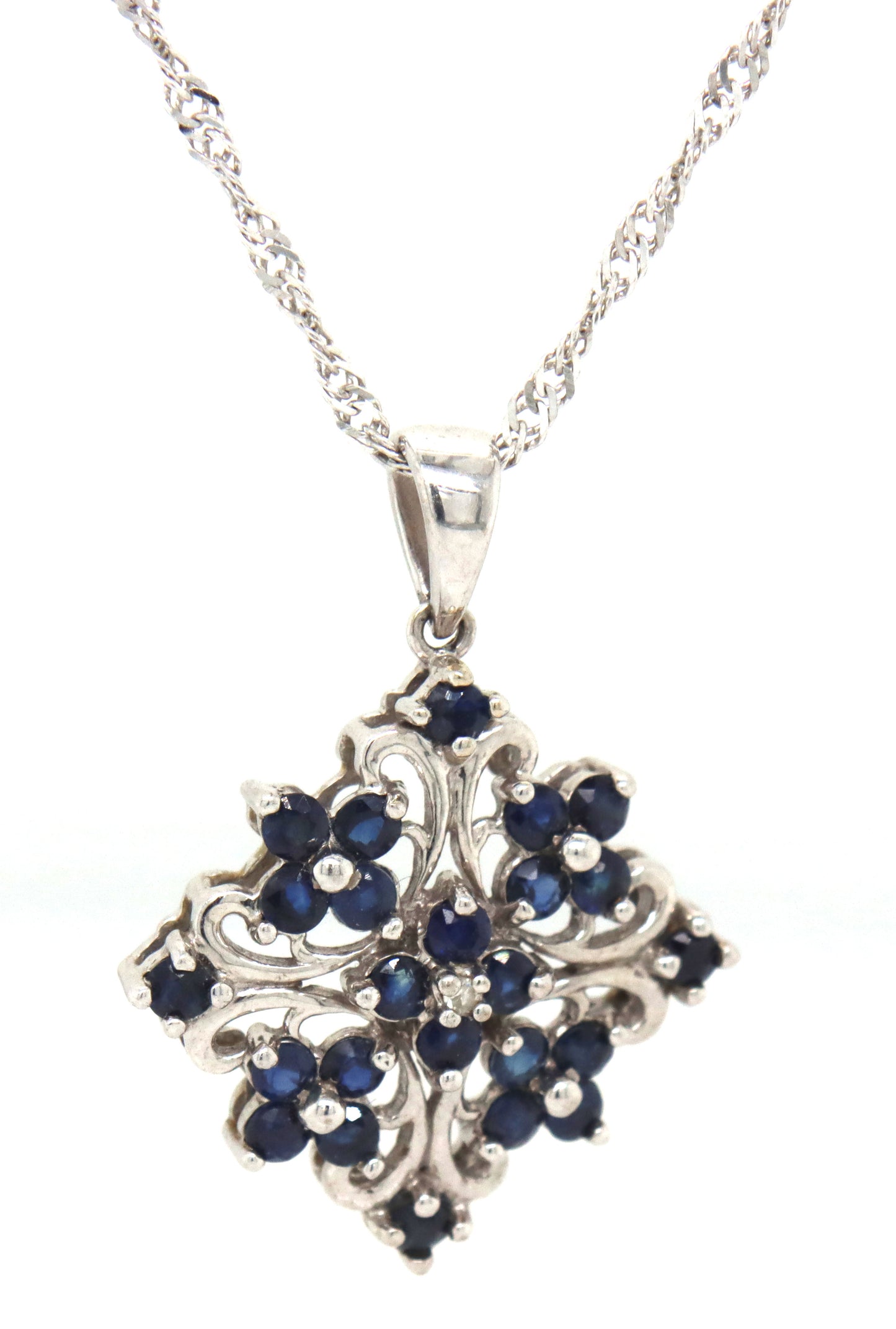 10kt White gold blue sapphire pendant on rope chain necklace