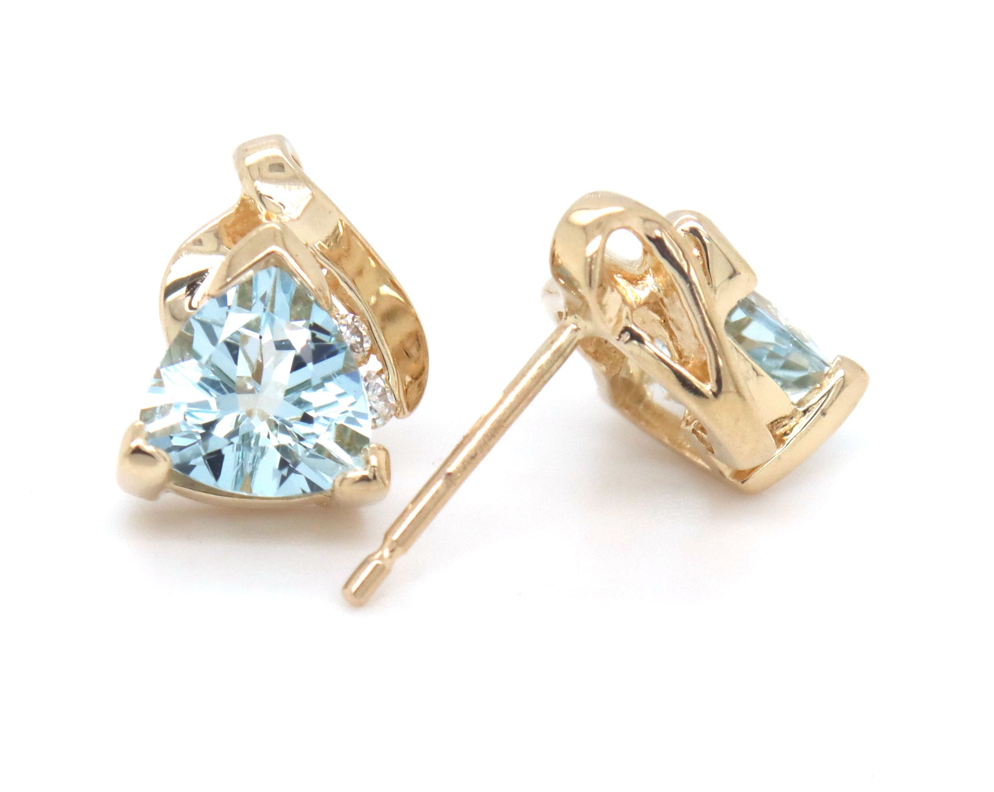 14kt Yellow gold Trillion aquamarine and diamond stud