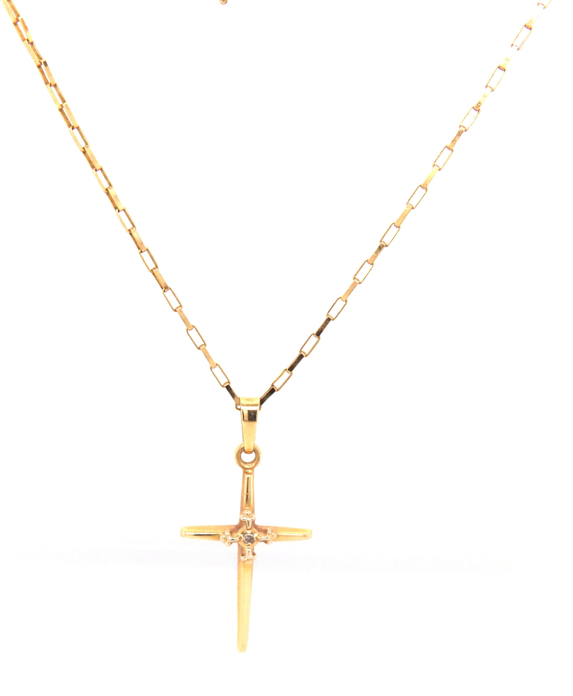 14kt Yellow gold cross pendant on chain