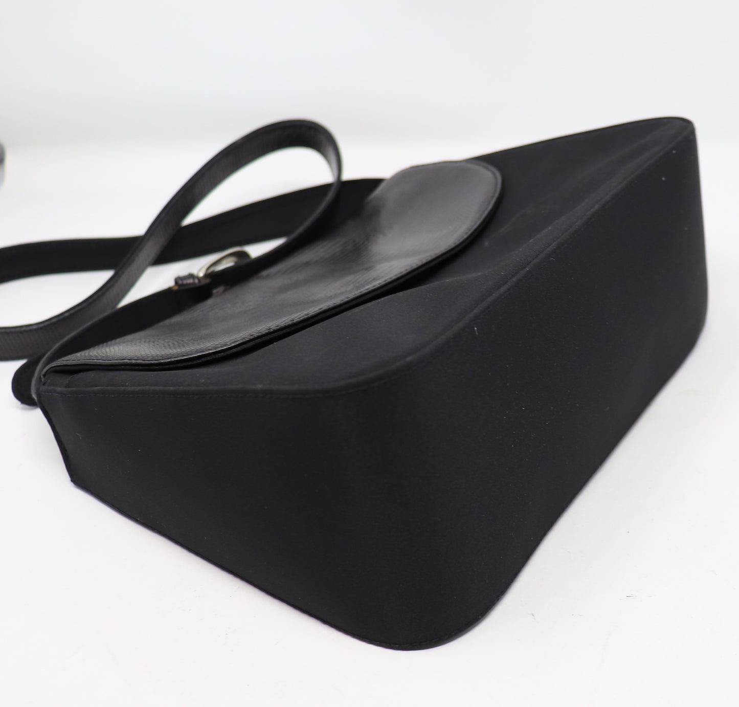 Preowned Talbots Black Fabric purse