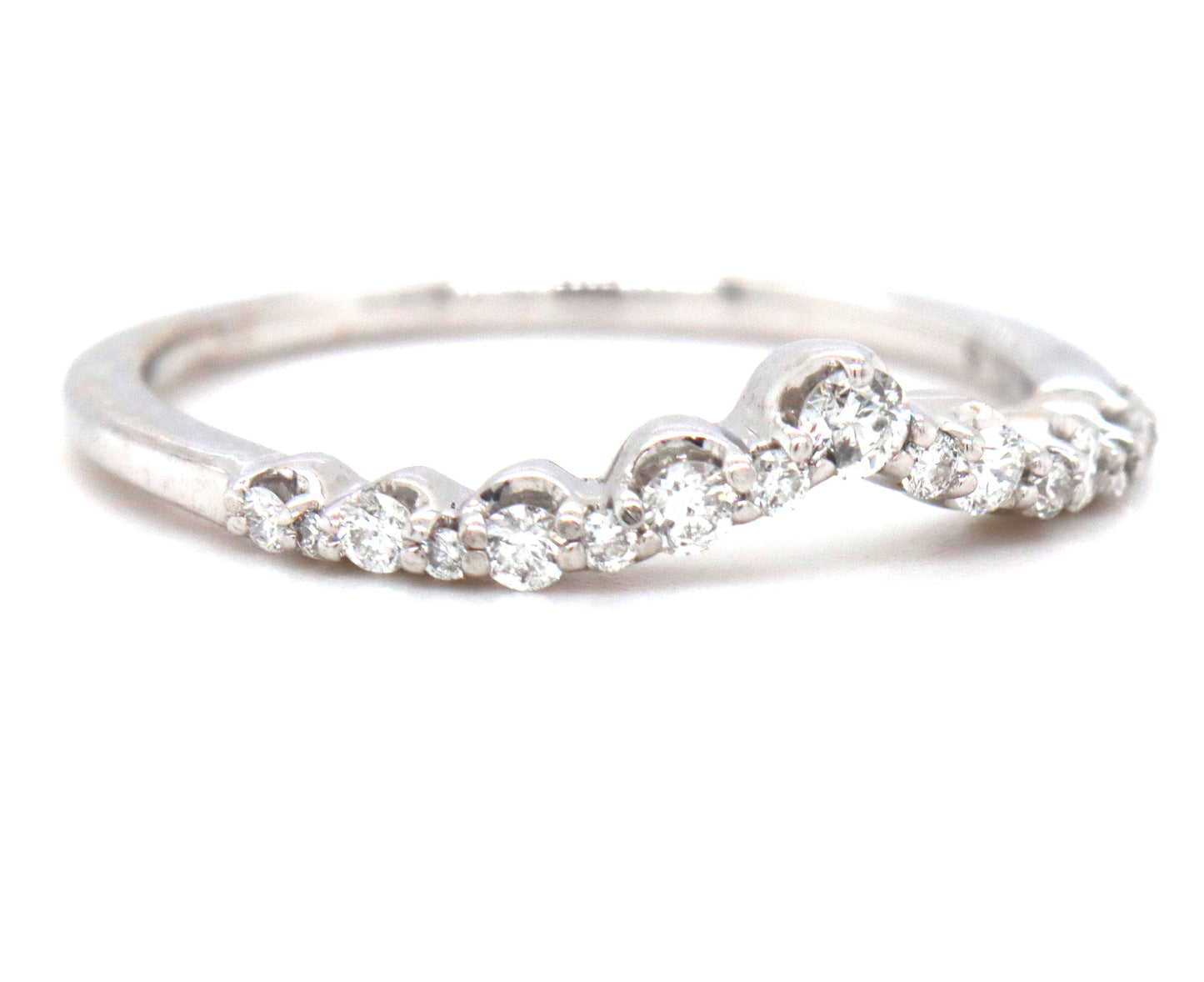 14kt White gold 0.20ctw diamond curved band