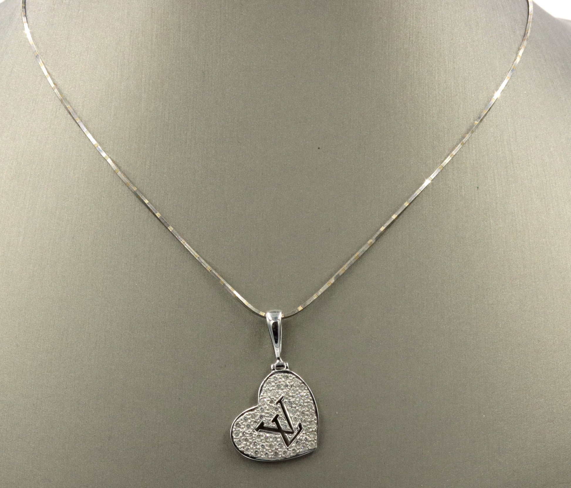 18kt White gold LV diamond heart shaped pendant on Italian chain necklace