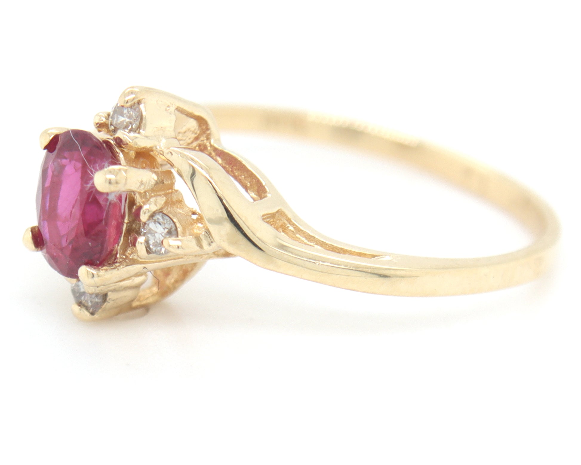 14kt Yellow gold 0.50ctw ruby and diamond accent ring