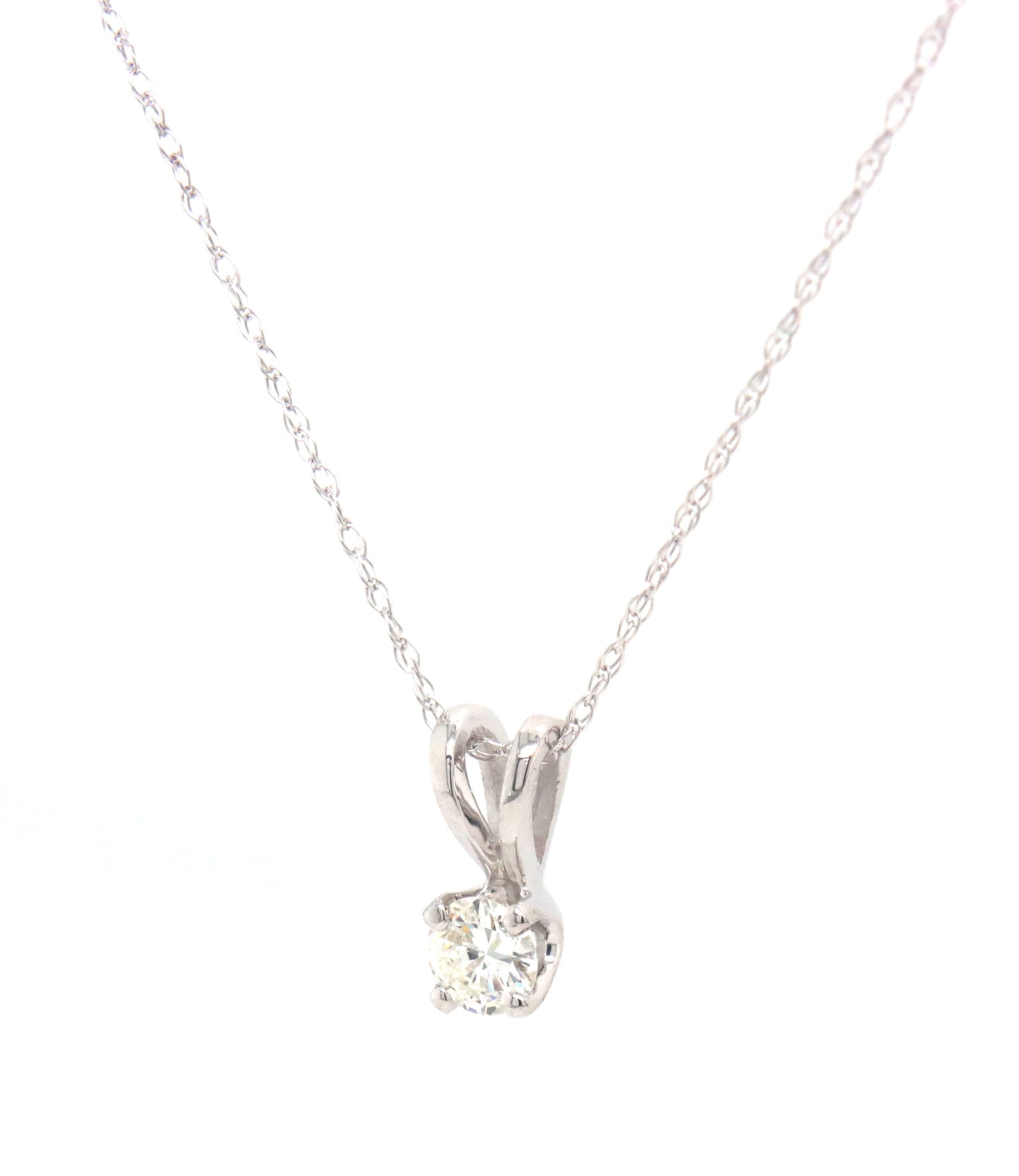 14kt White gold 0.15ctw round brilliant cut diamond pendant on chain