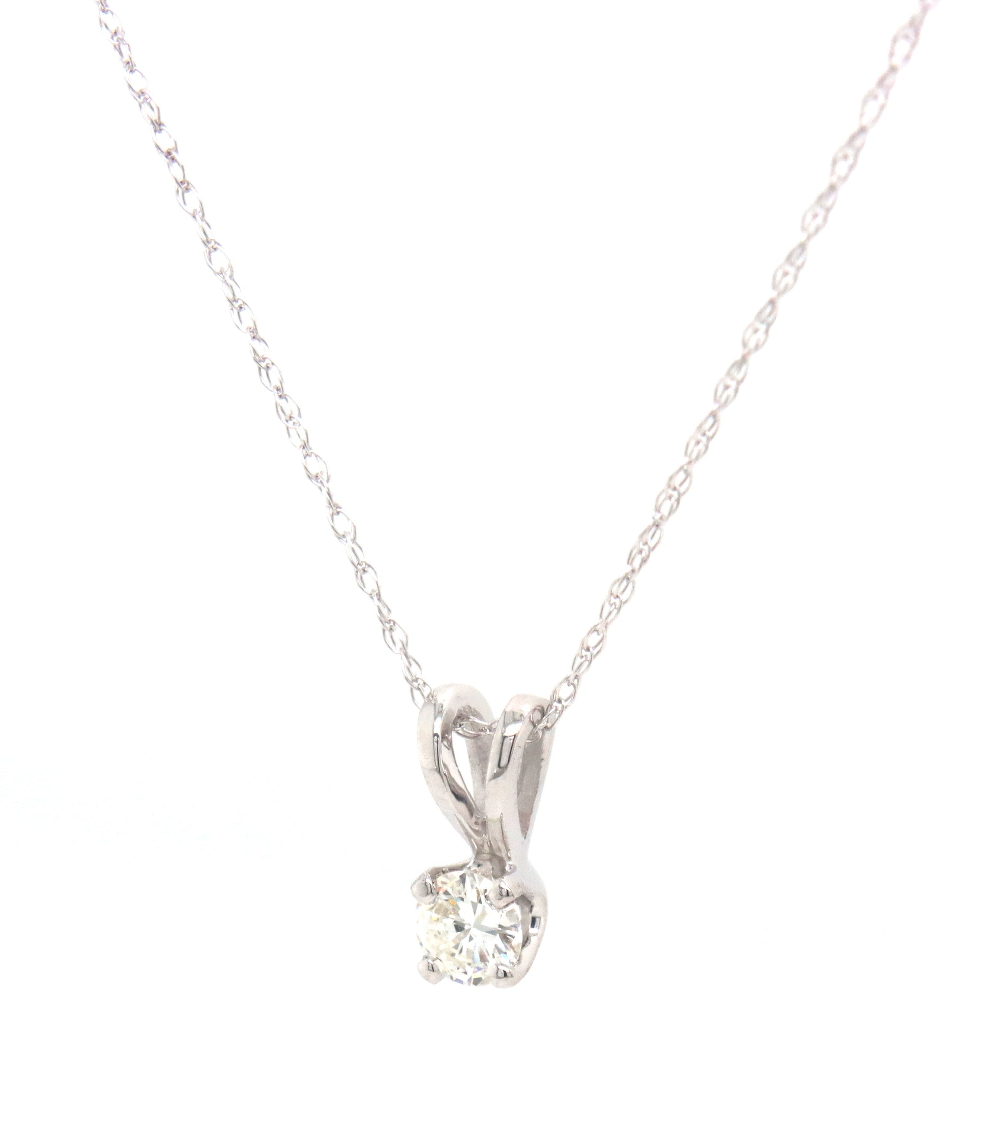 14kt White gold 0.15ctw round brilliant cut diamond pendant on chain