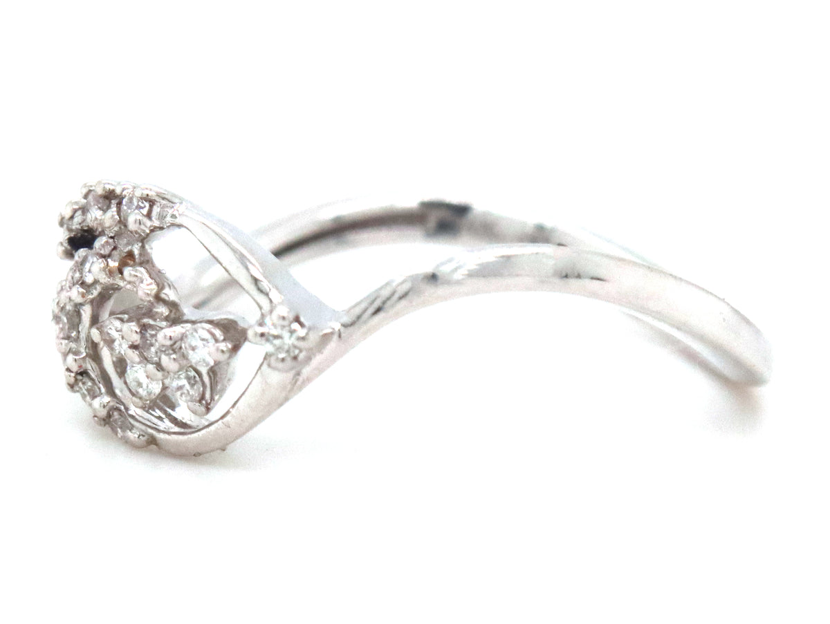 14kt White gold diamond wavy ring