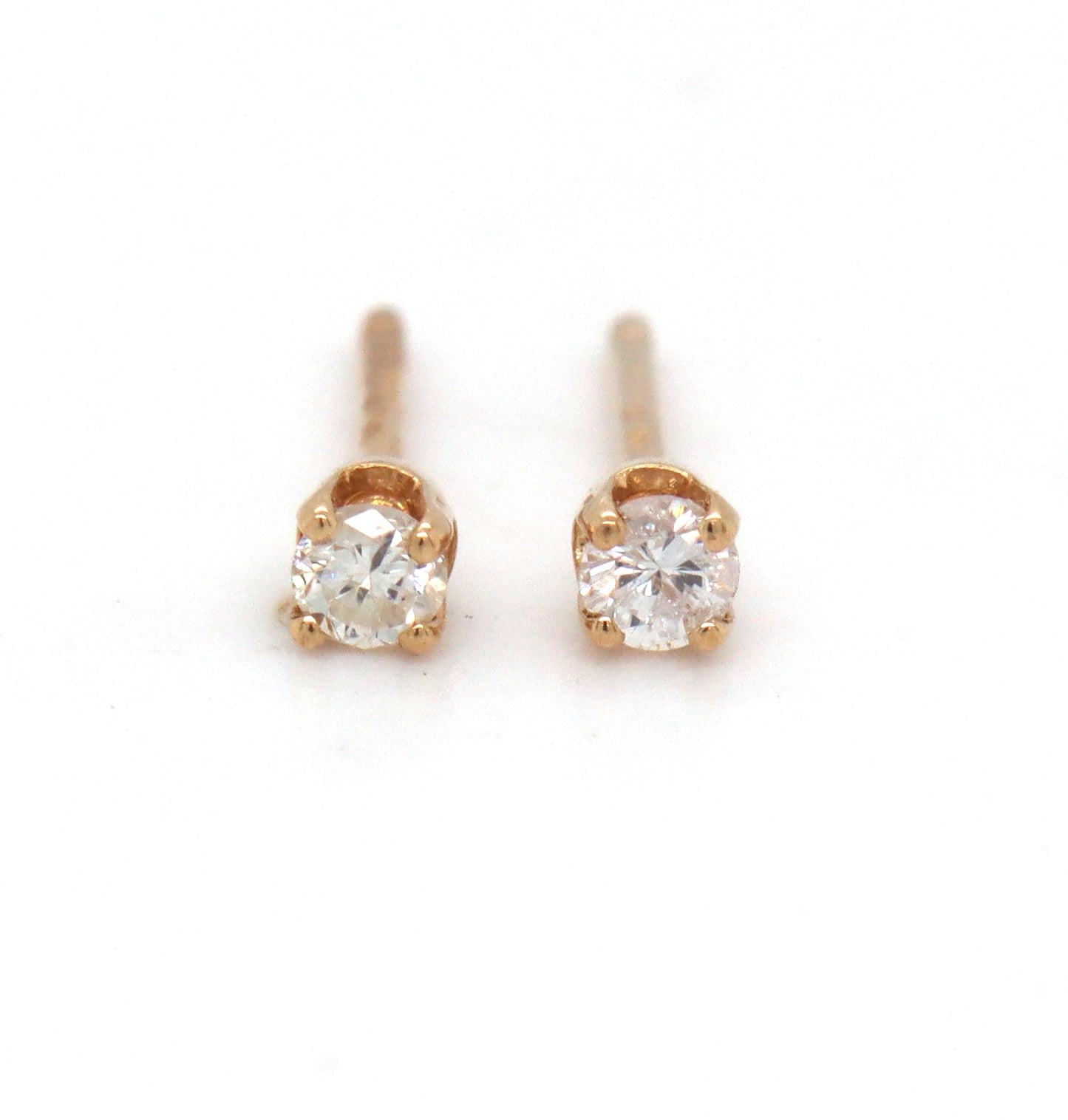 14kt Yellow gold 0.08ctw diamond stud earrings