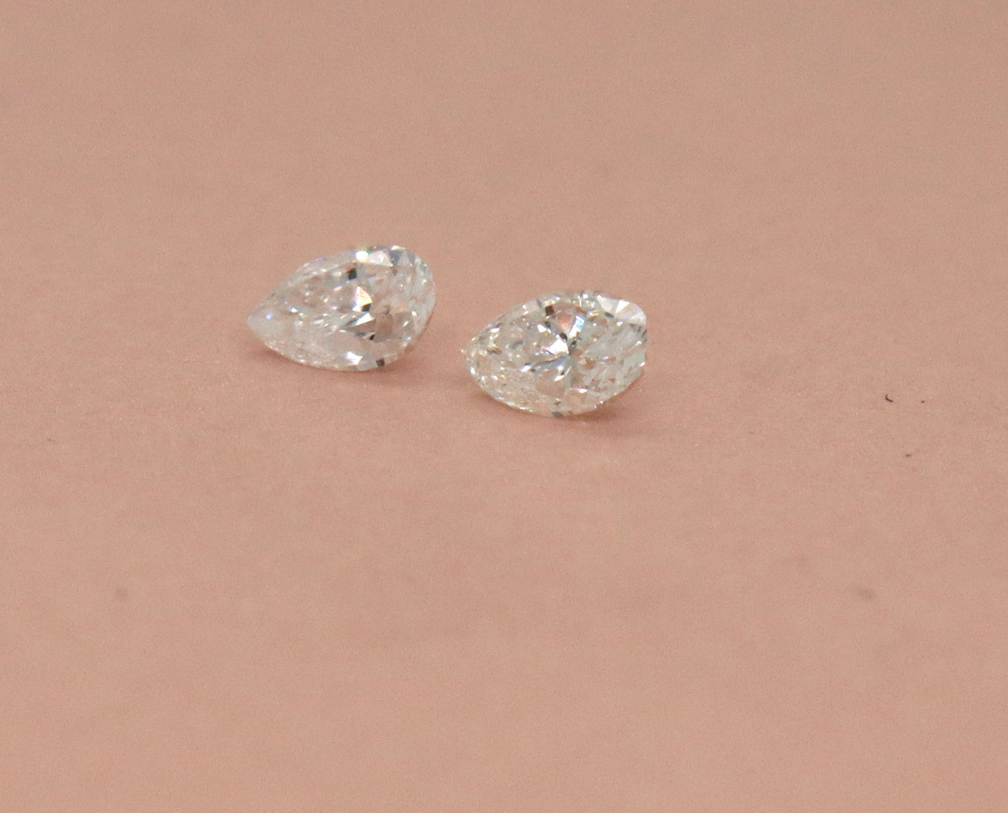 Pair of 0.20ctw pear shaped diamond loose stone