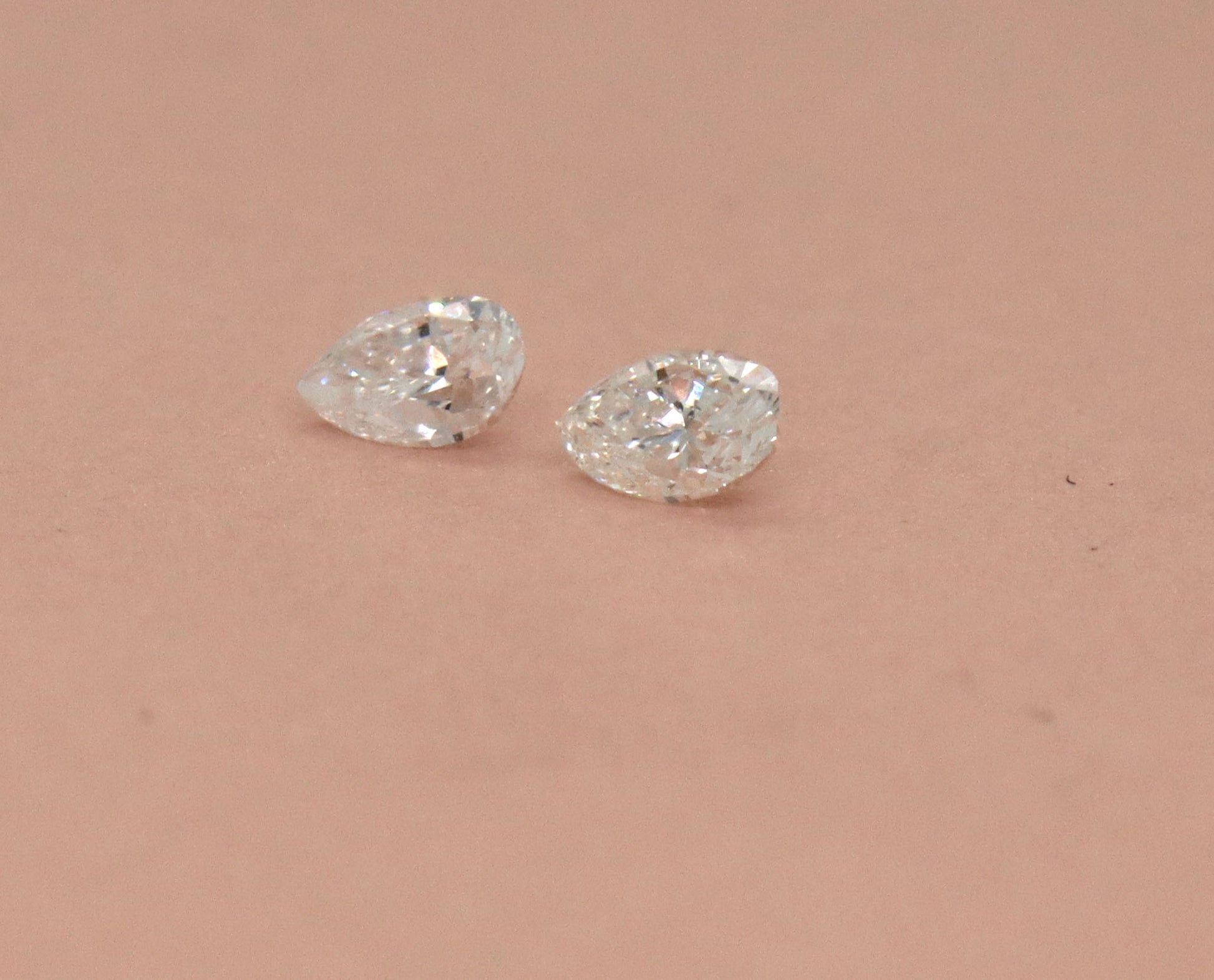 Pair of 0.20ctw pear shaped diamond loose stone