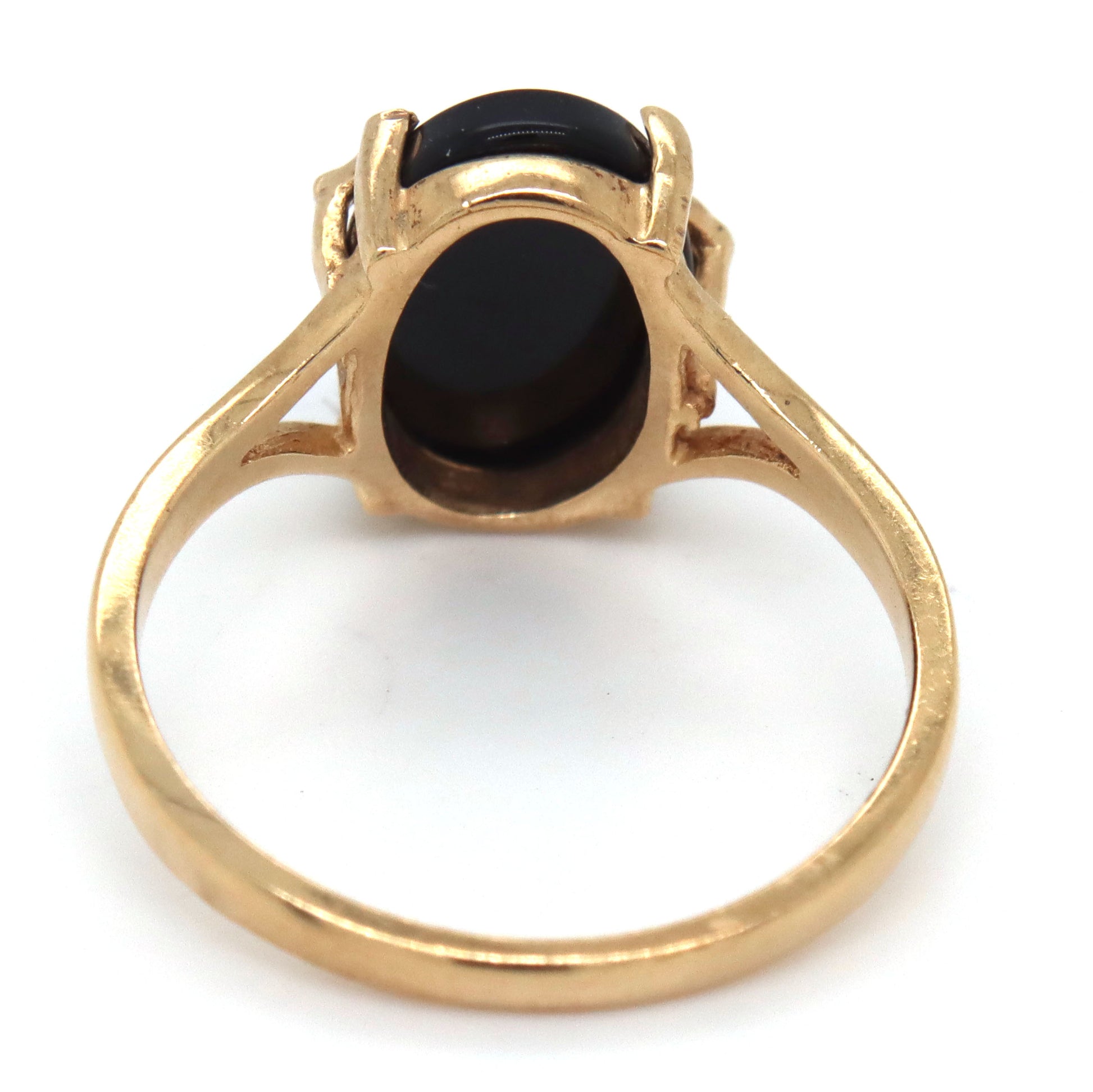 10kt Yellow gold black onyx MOM ring