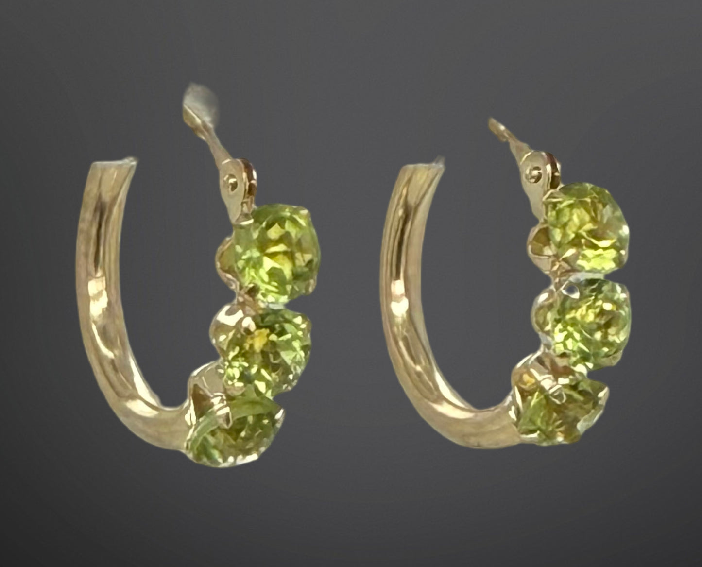 1.80ctw Peridot Huggie earrings