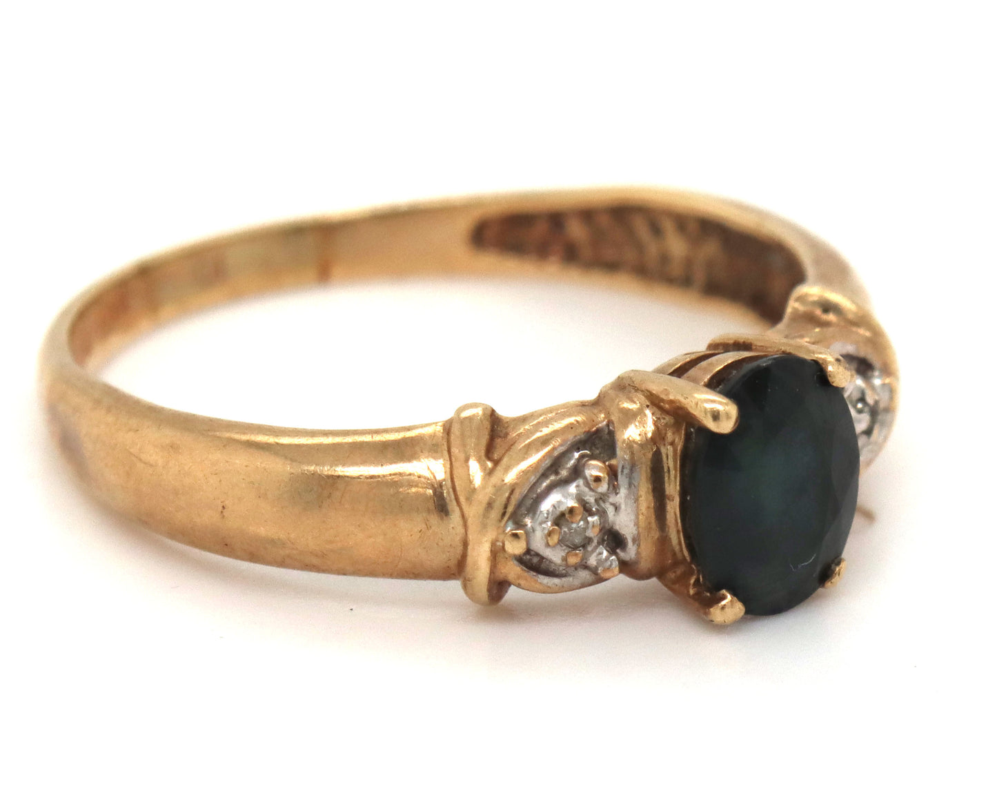 10kt Yellow gold blue sapphire ring