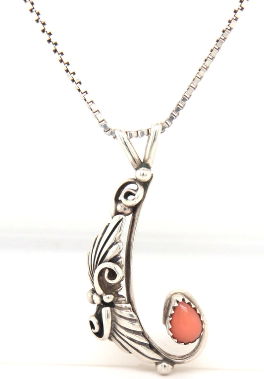 Vintage 925 sterling silver pendant on box chain necklace