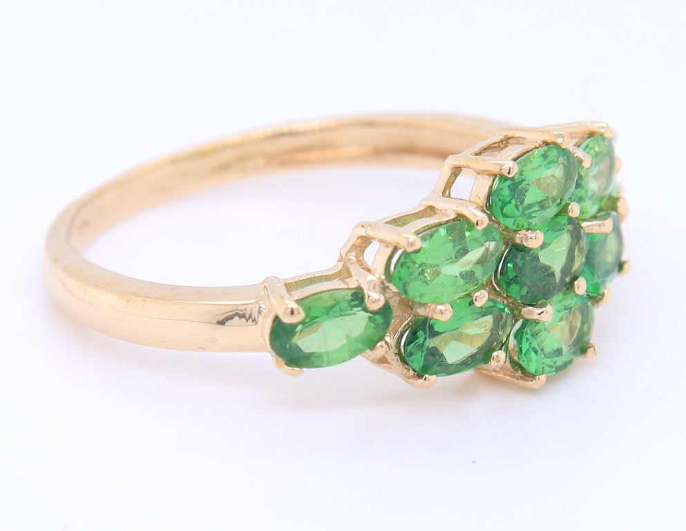 10KT Yellow Gold PErdiot Star Eaarings And Emerald Cluster Ring