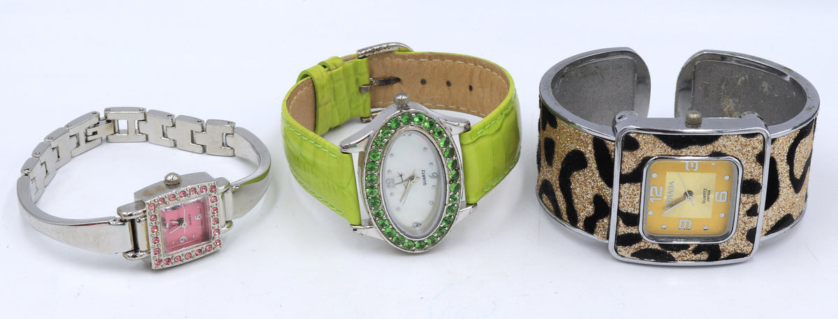 Big group lot of ladies watches