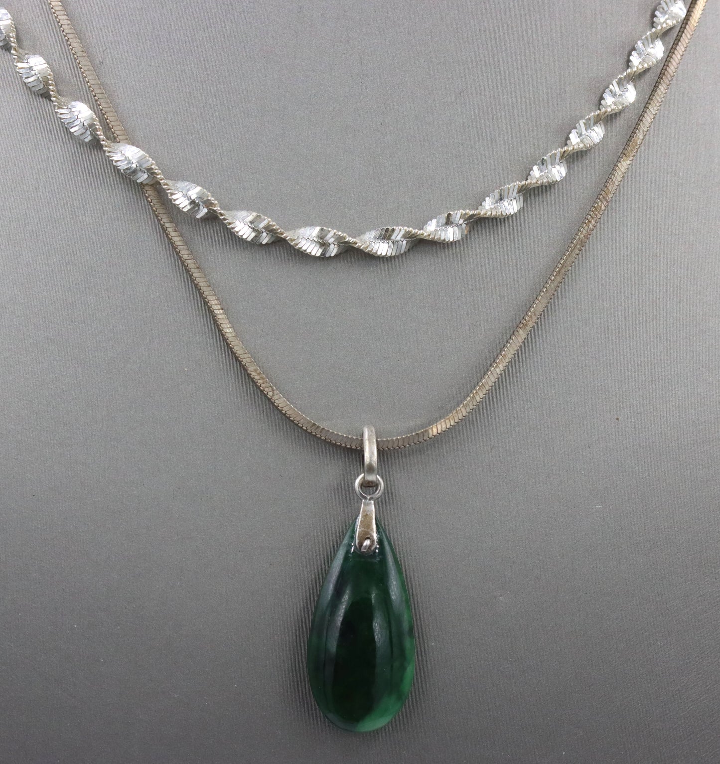 Lot of 2 Vintage 925 sterling silver necklaces