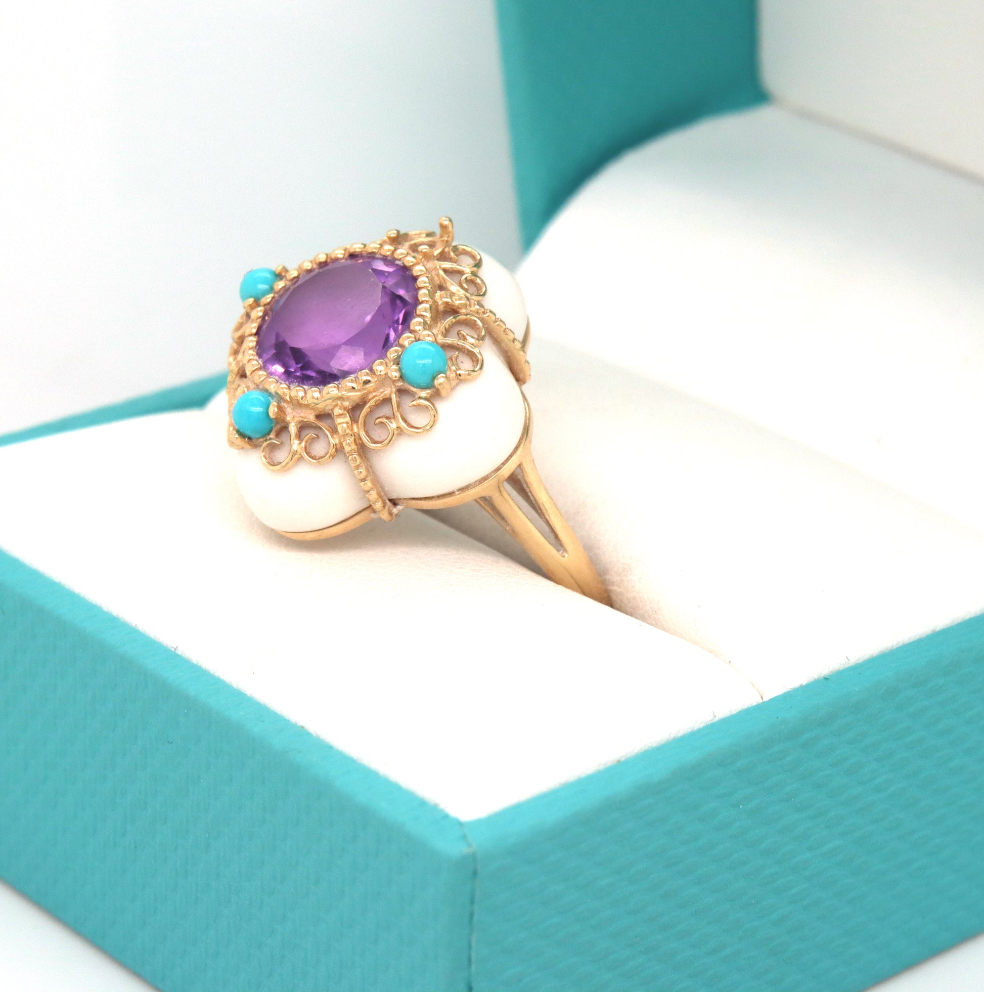 14kt Yellow gold white agate, amethyst and turquoise ring