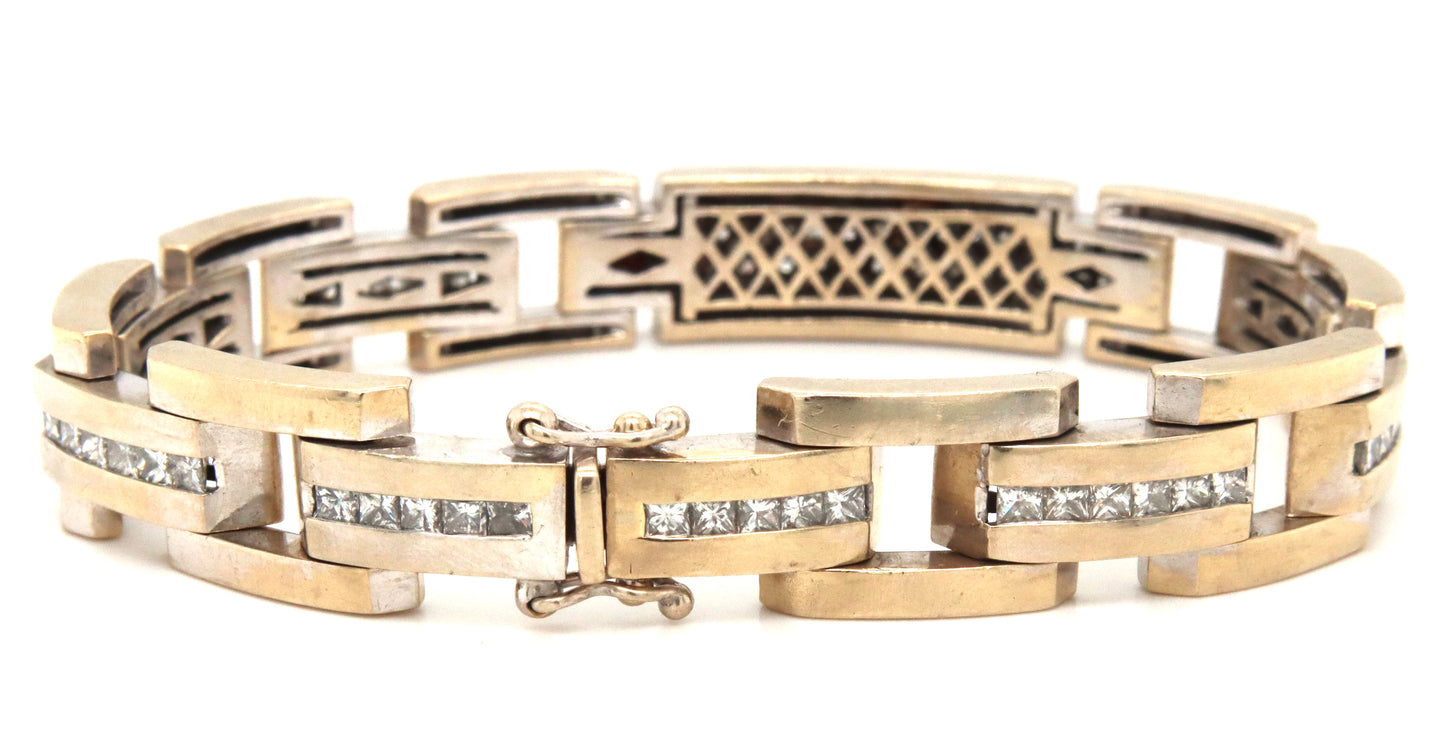18kt White gold princess cut diamond link bracelet