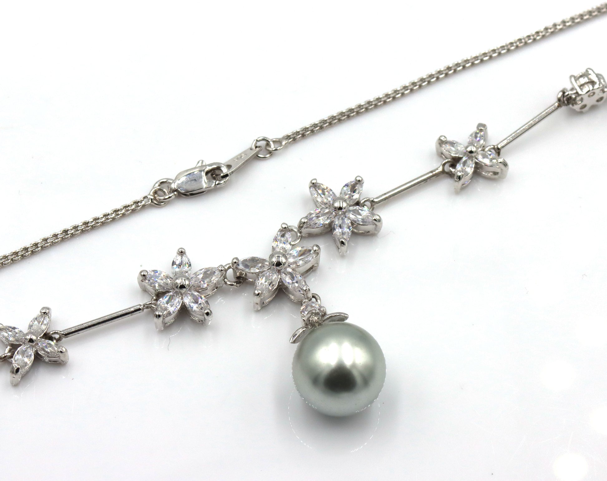 Group lot of 6 Vintage 925 sterling silver necklaces