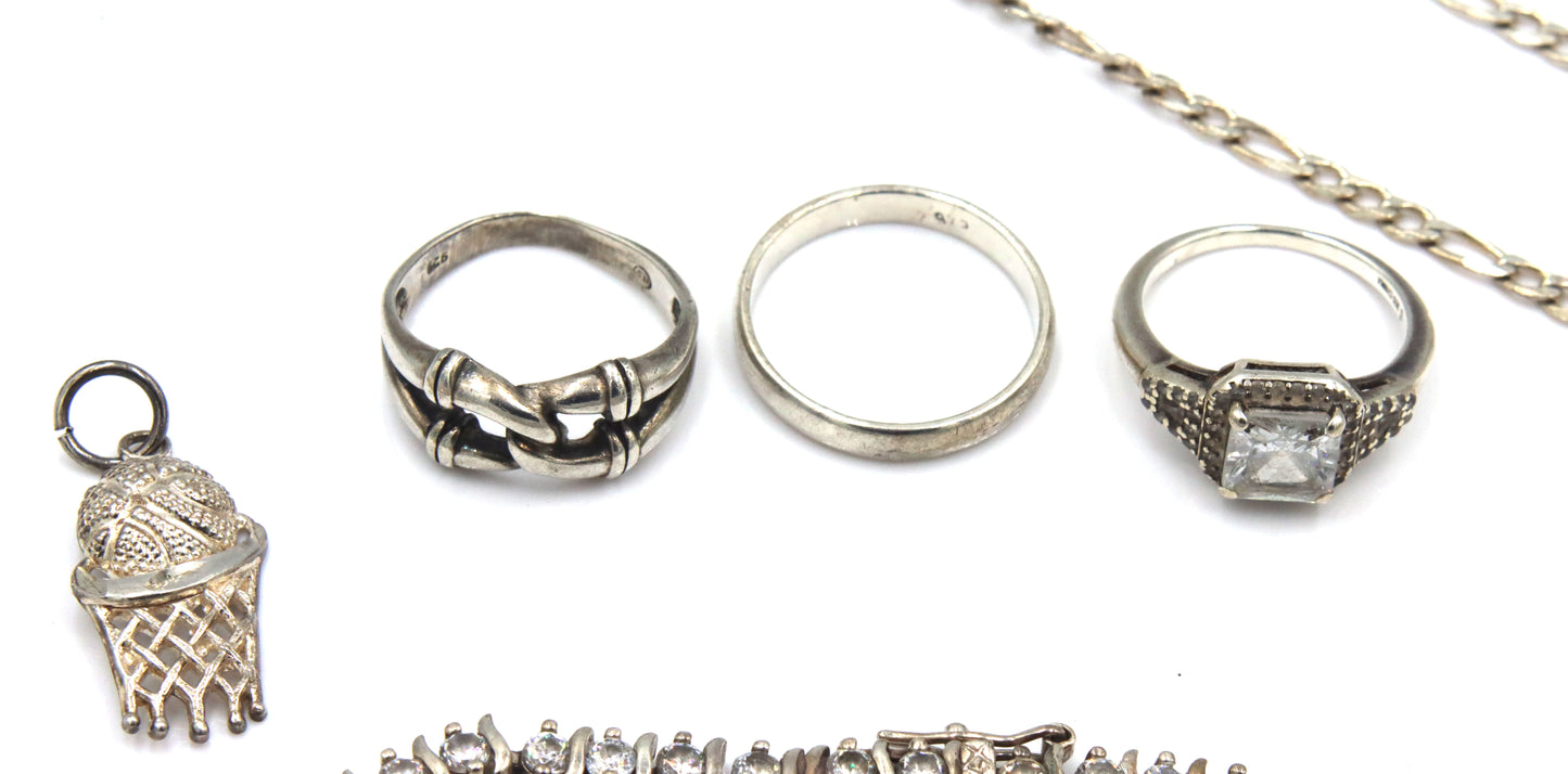 Group lot of Vintage 925 sterling silver mixed jewelry