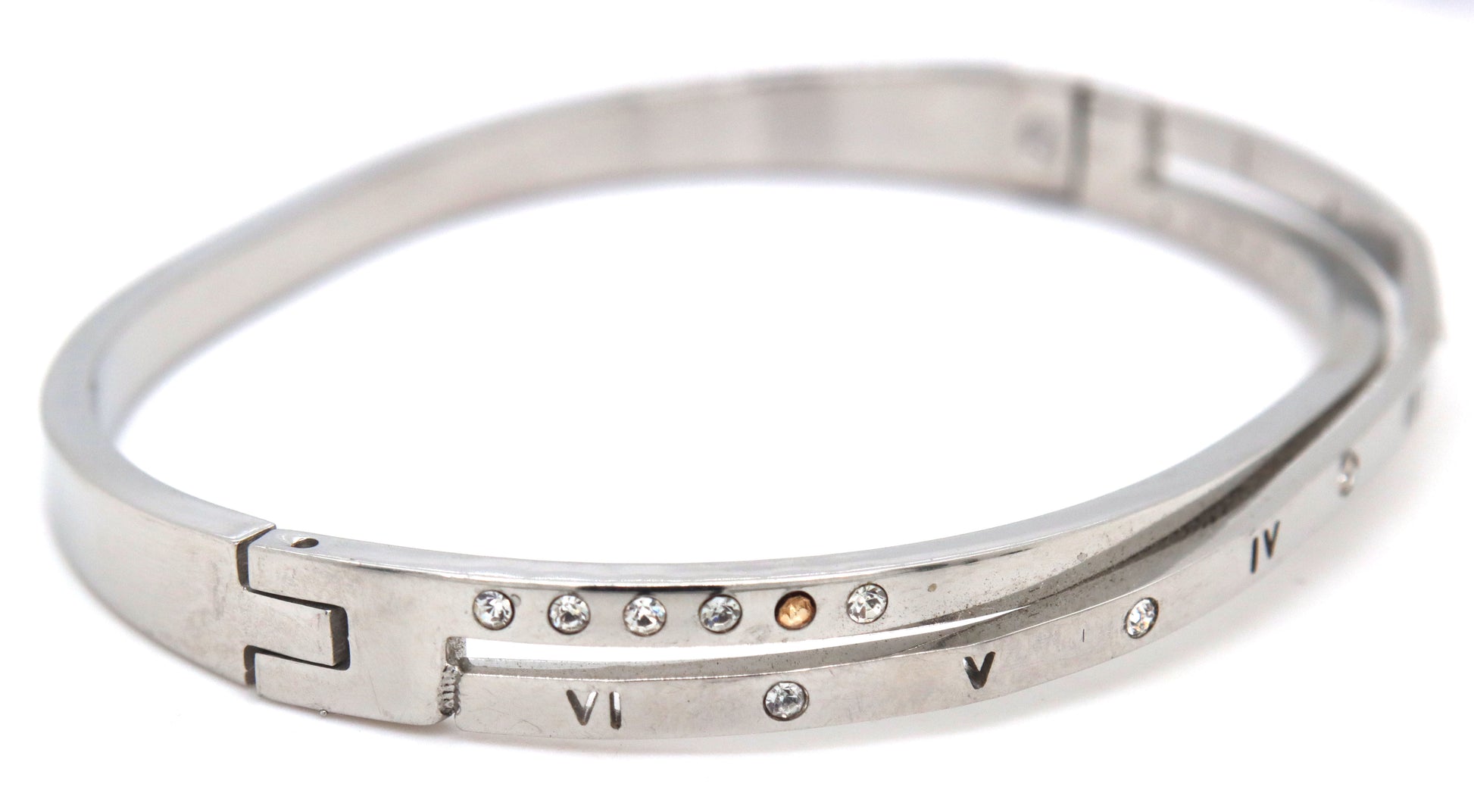 Stainless steel twisted bangle