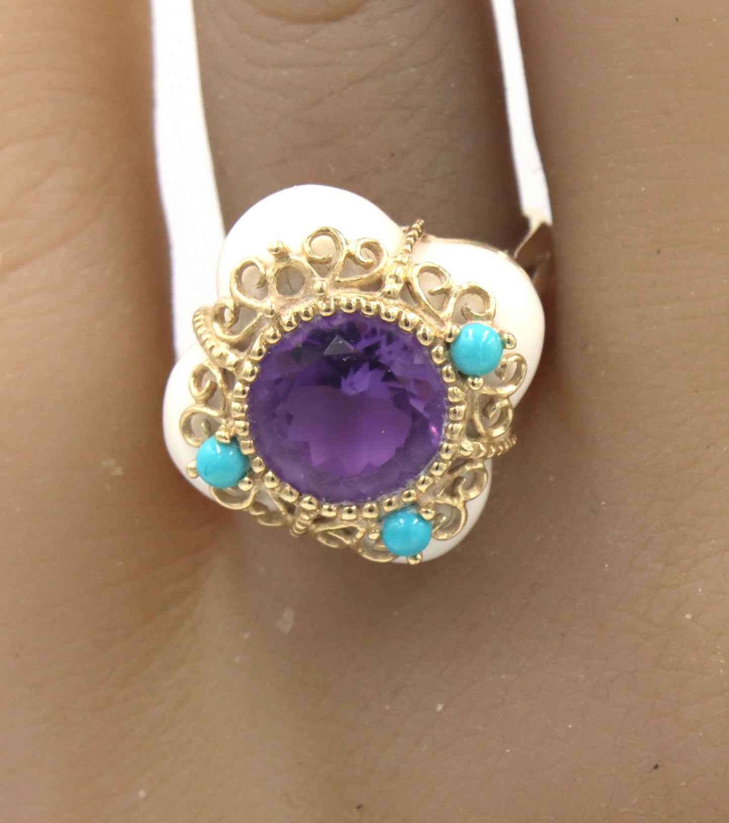 14kt Yellow gold white agate, amethyst and turquoise ring