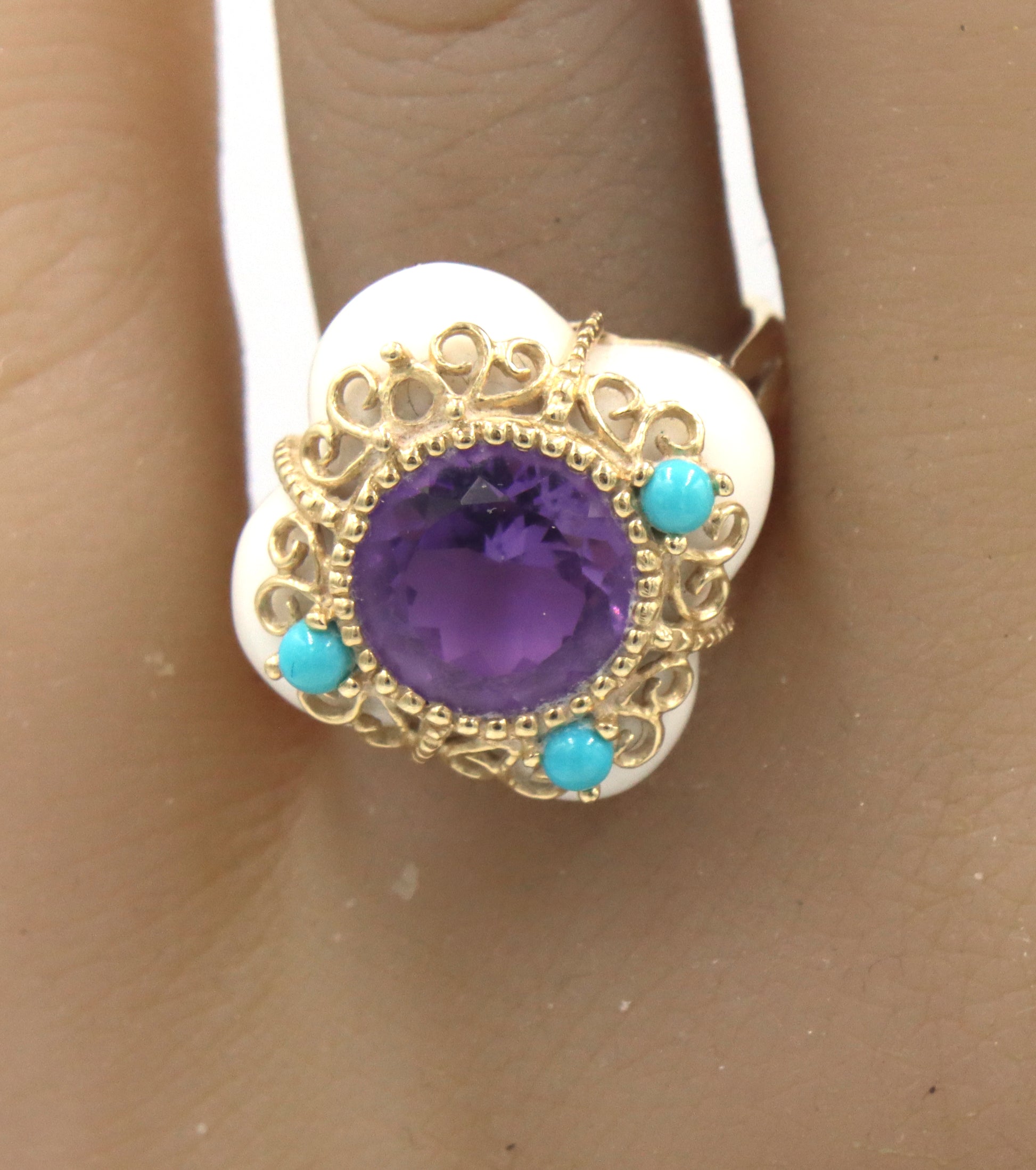 14kt Yellow gold white agate, amethyst and turquoise ring