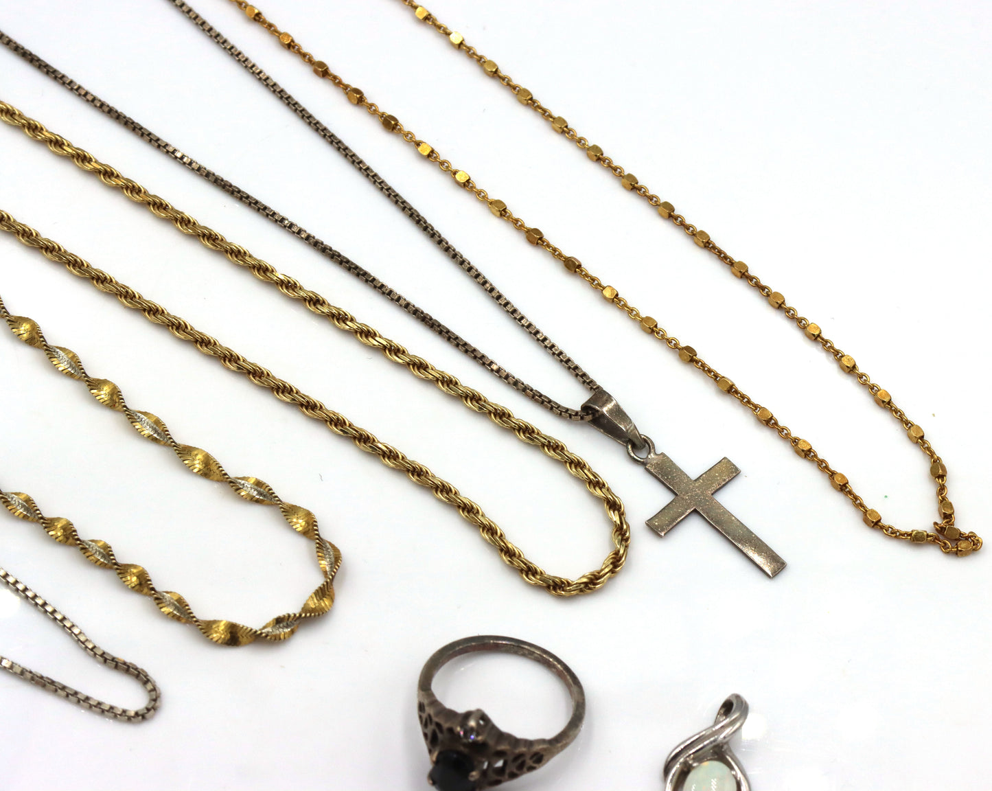 Group lot of Vintage 925 sterling silver jewelry