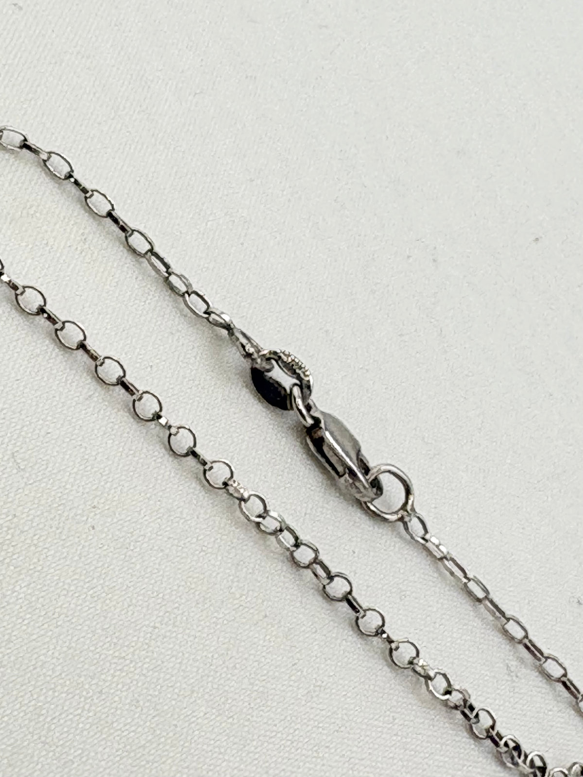 14KT White Gold Bezel Set Natural Diamond And Blue Sapphires  With Cable Style Italian Chain Necklac