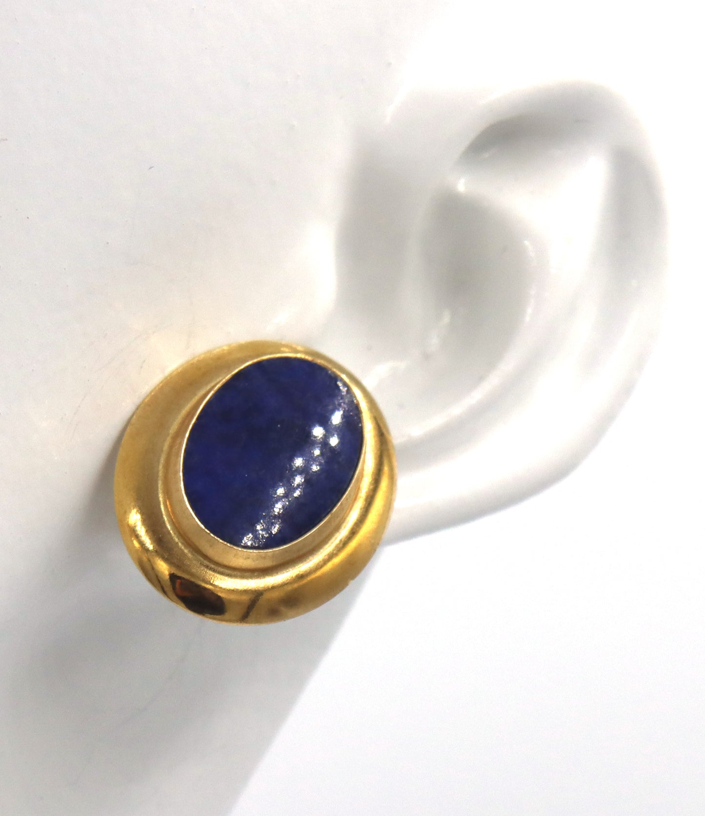 14kt Yellow gold lapis earrings