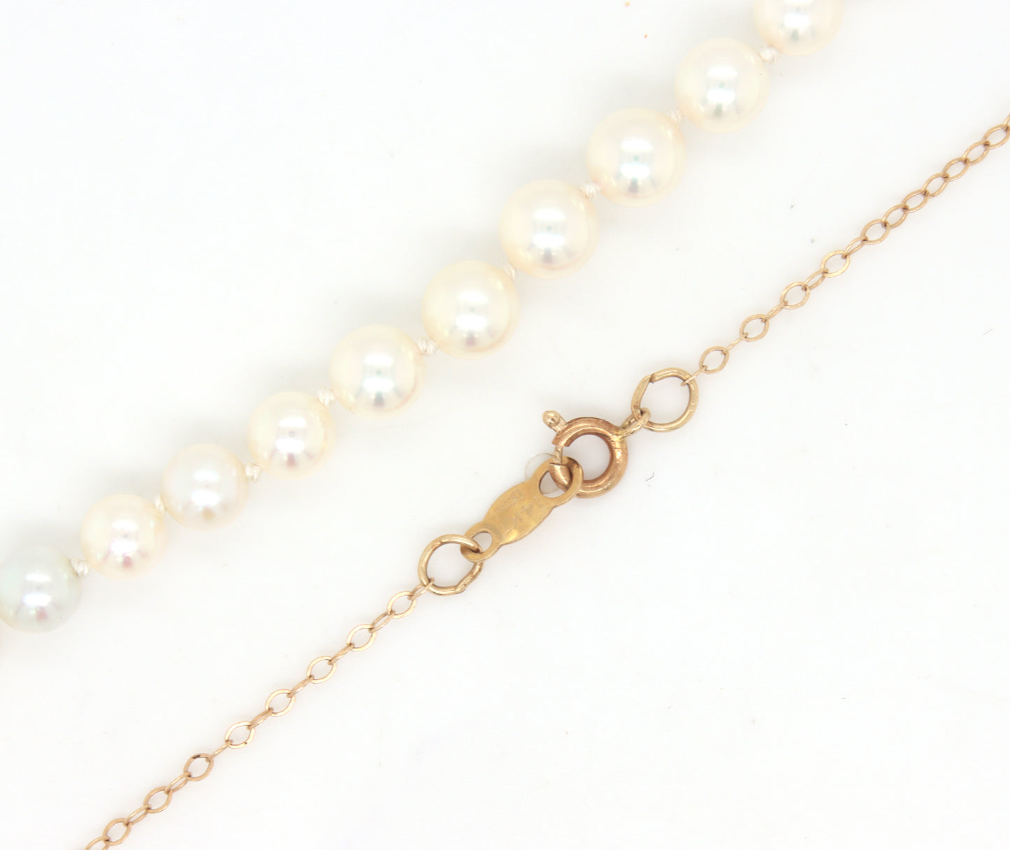 14kt Yellow gold white fresh water pearl necklace