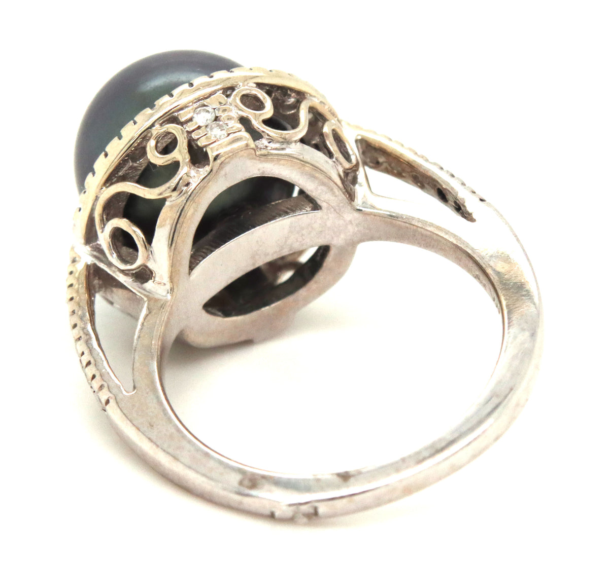 14kt White Gold Grey Tahitian Pearl and Diamond Halo Ring