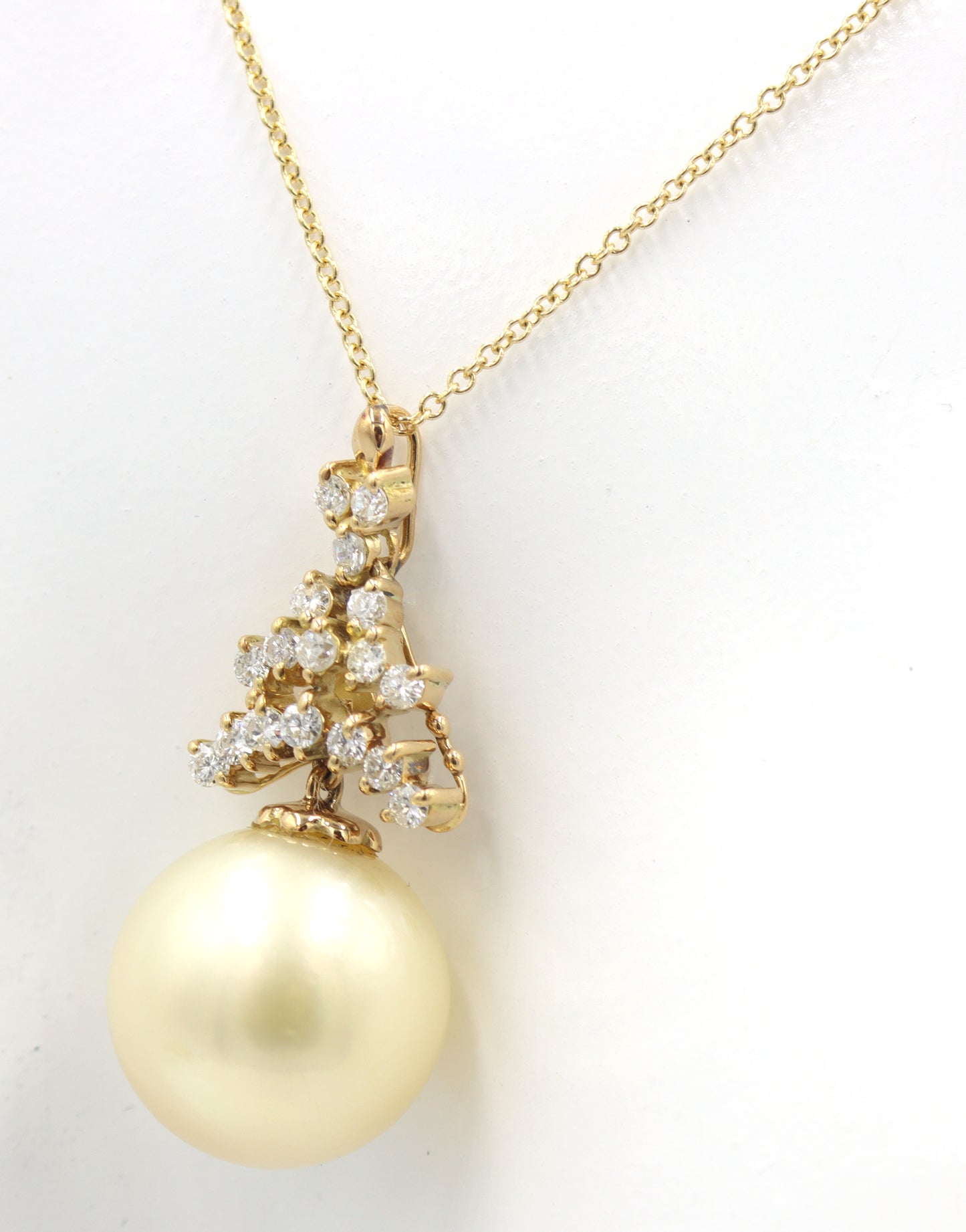 18kt Yellow Gold Golden South Sea Pearl and Diamond Pendant on Chain